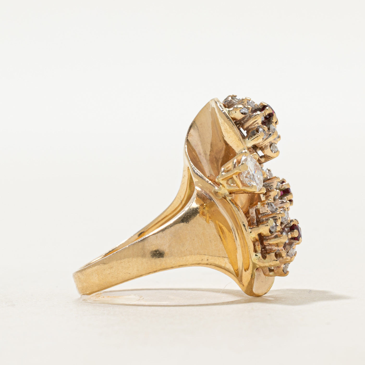 Ruby♥୨୧˙˳⋆﻿　1225 Ruby & Diamond Cluster Flower Cocktail Ring | 0.16ctw, 0.42