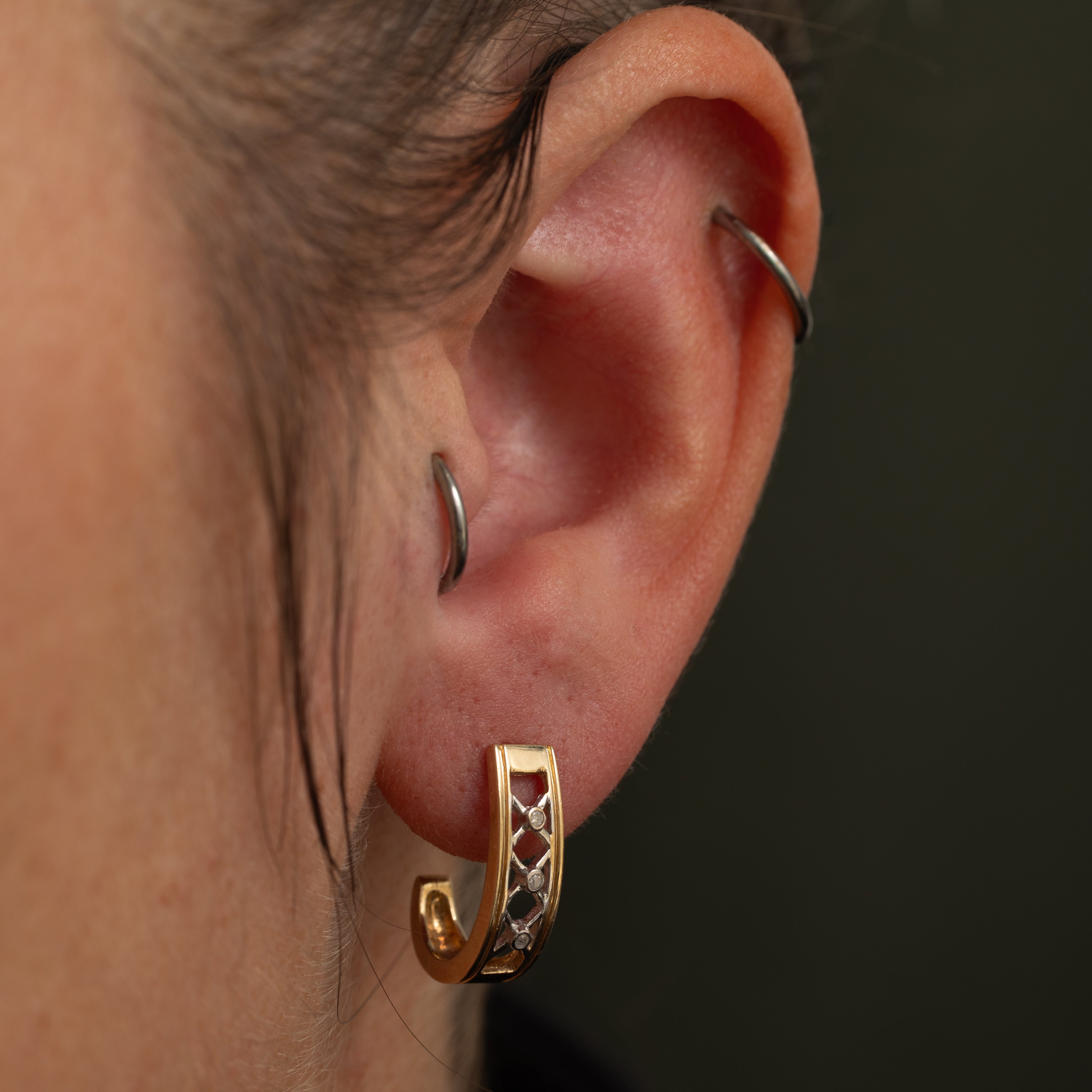 Boucles d'oreilles Diamond X demi-créoles