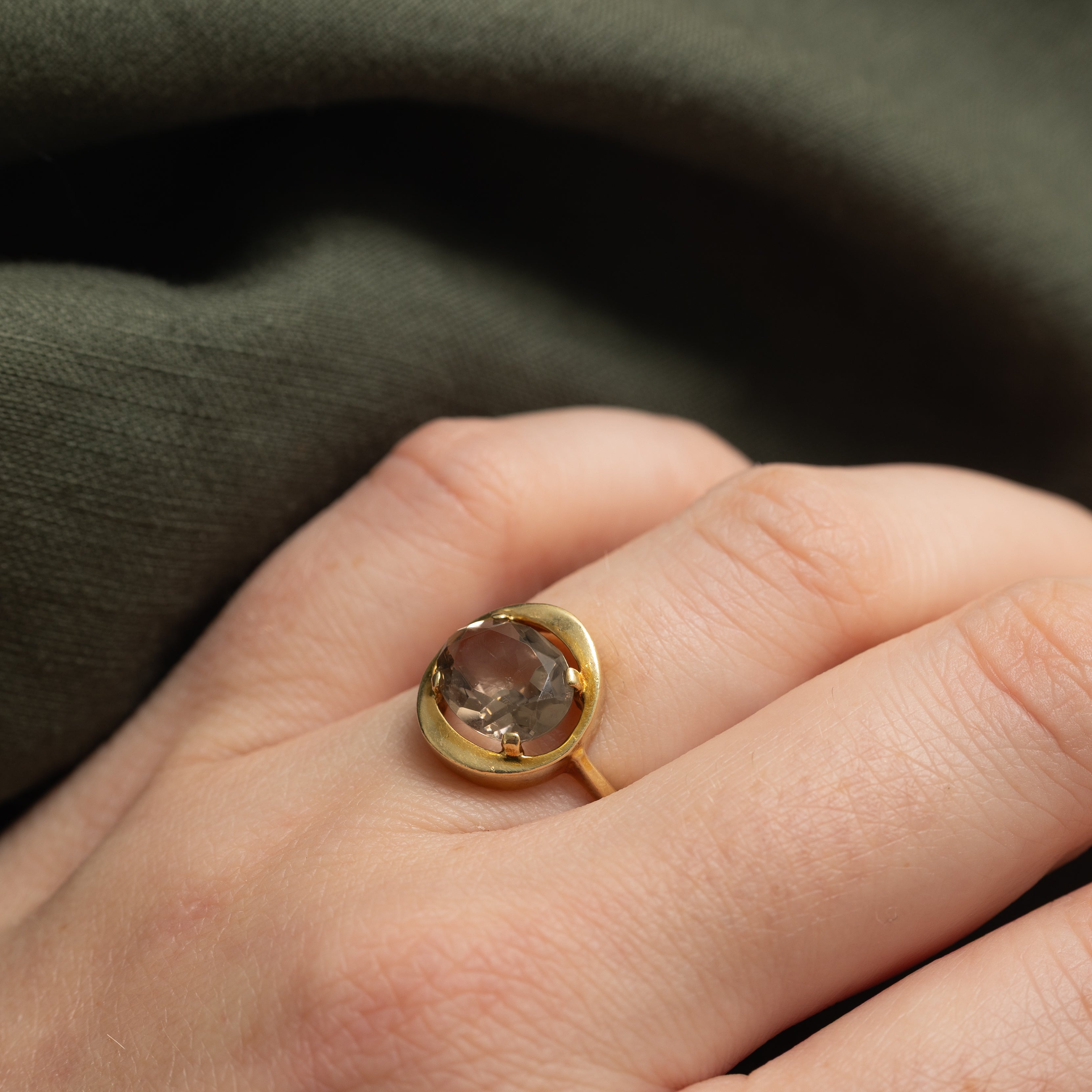 East West Smoky Quartz Cocktail Ring | 2.20ct | SZ 4.75