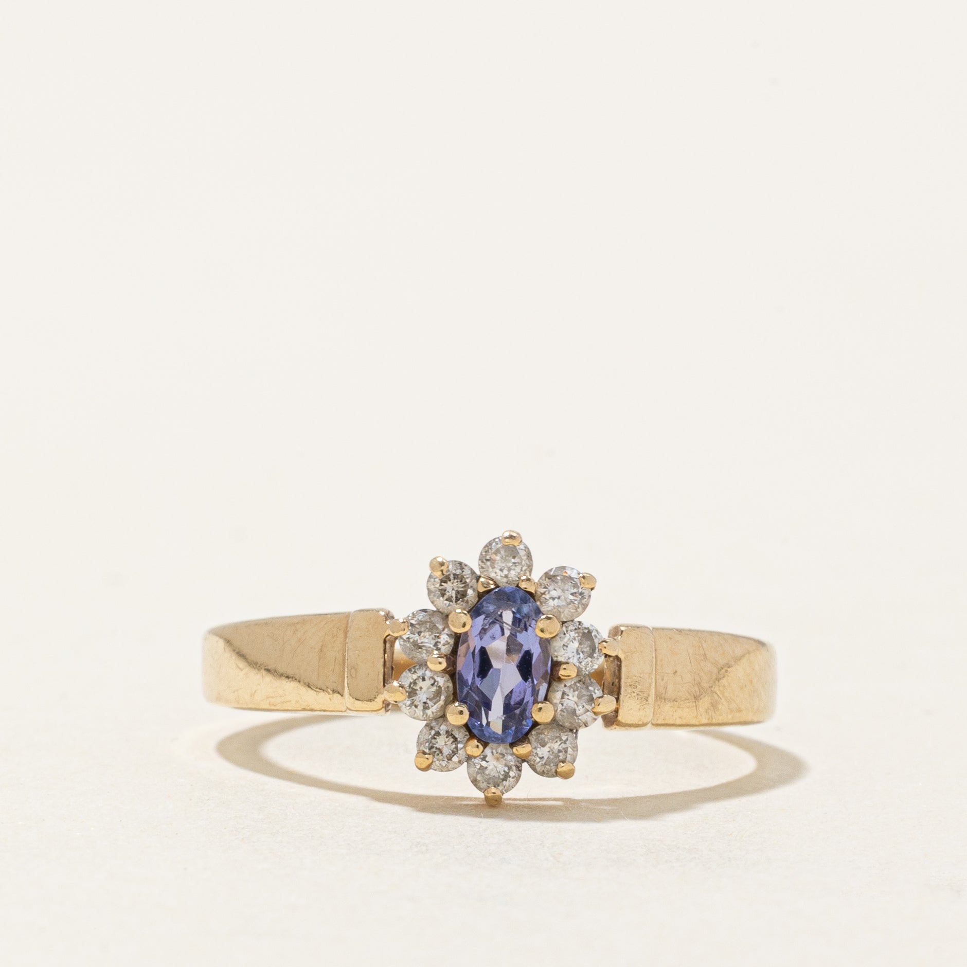 Oval Cut Tanzanite & Diamond Petal Ring | 0.20ct, 0.20ctw | SZ 6.75