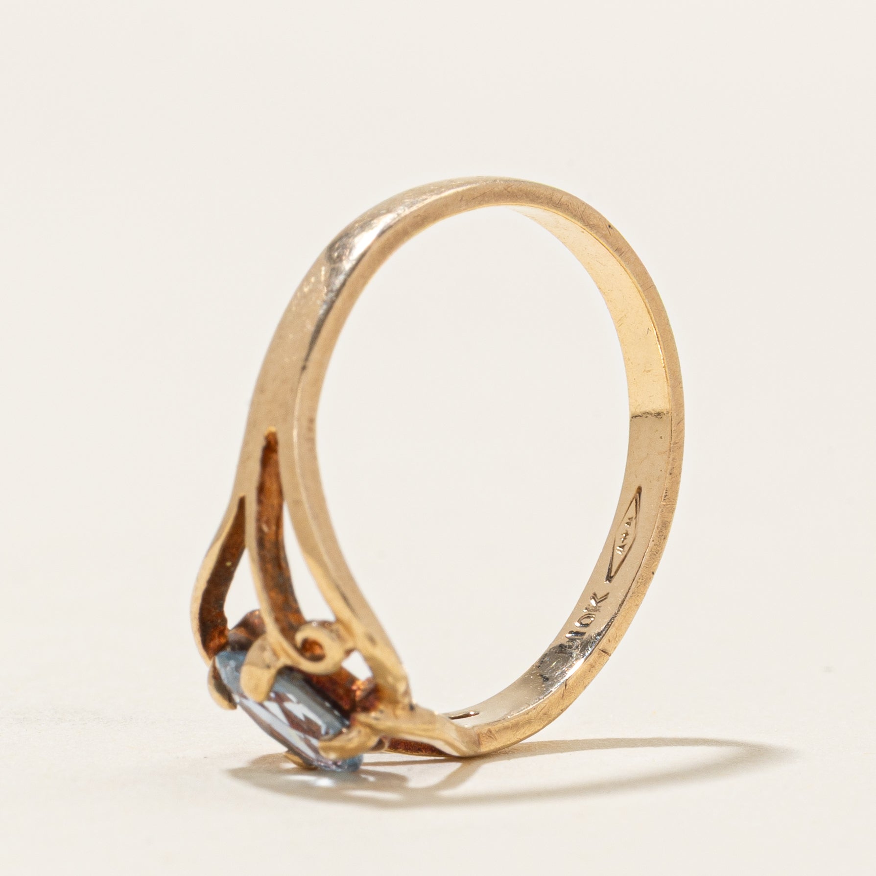 Bague solitaire ajourée en spinelle synthétique | 0,45 ct | Taille 6