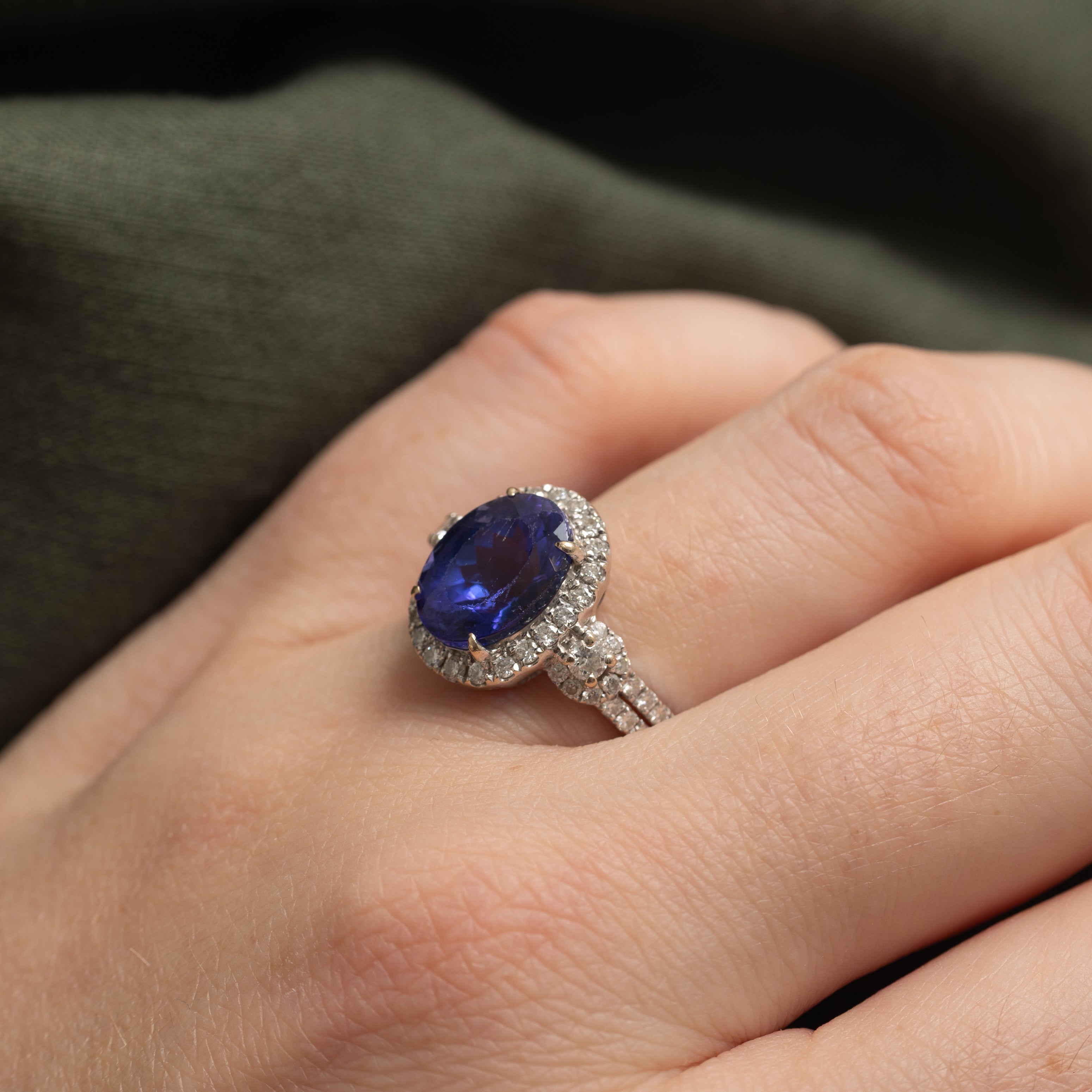 18k Oval Cut Tanzanite & Diamond Halo Ring | 3.93ct, 0.77ctw | SZ 7