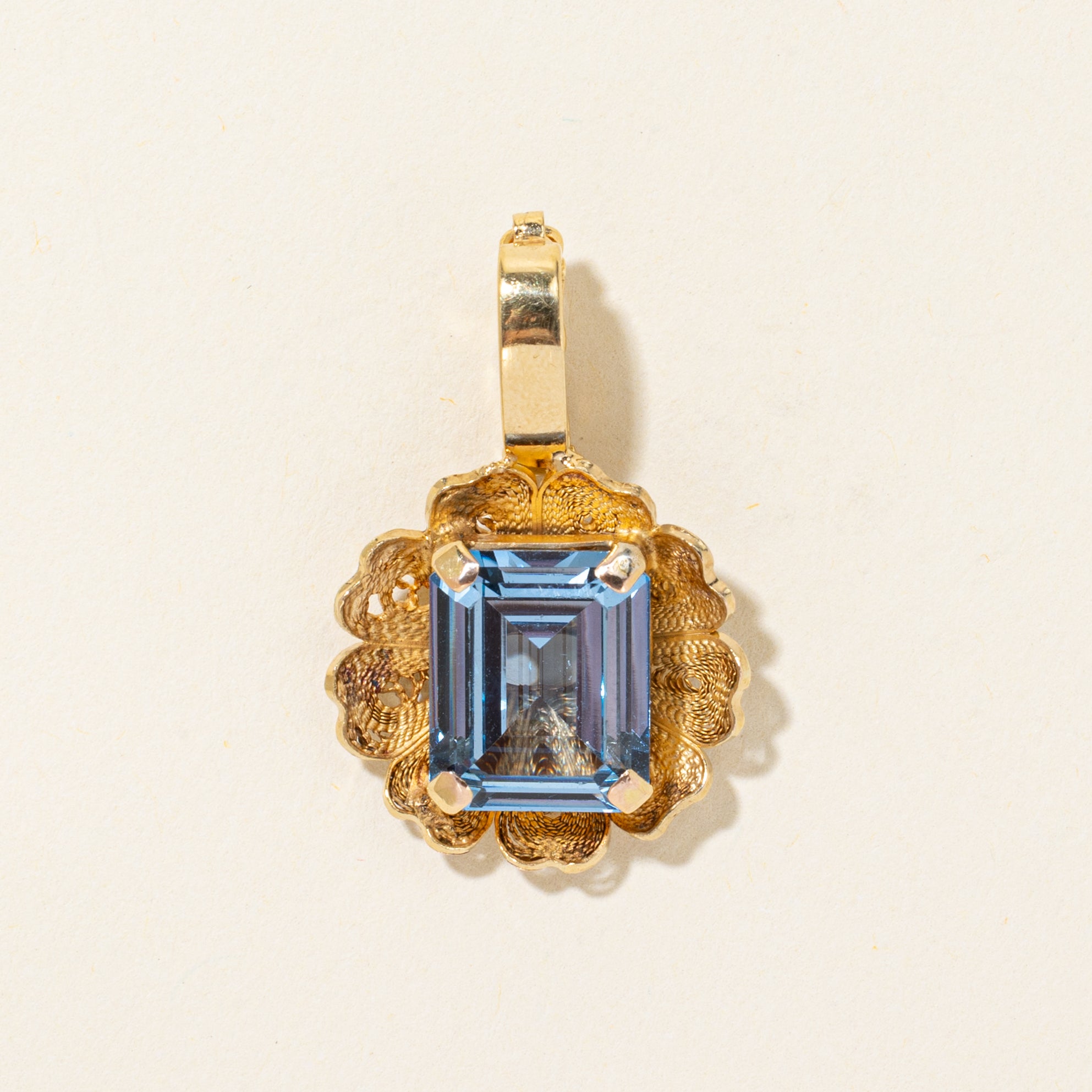 Synthetic Spinel Textured Flower Pendant | 6.50ct