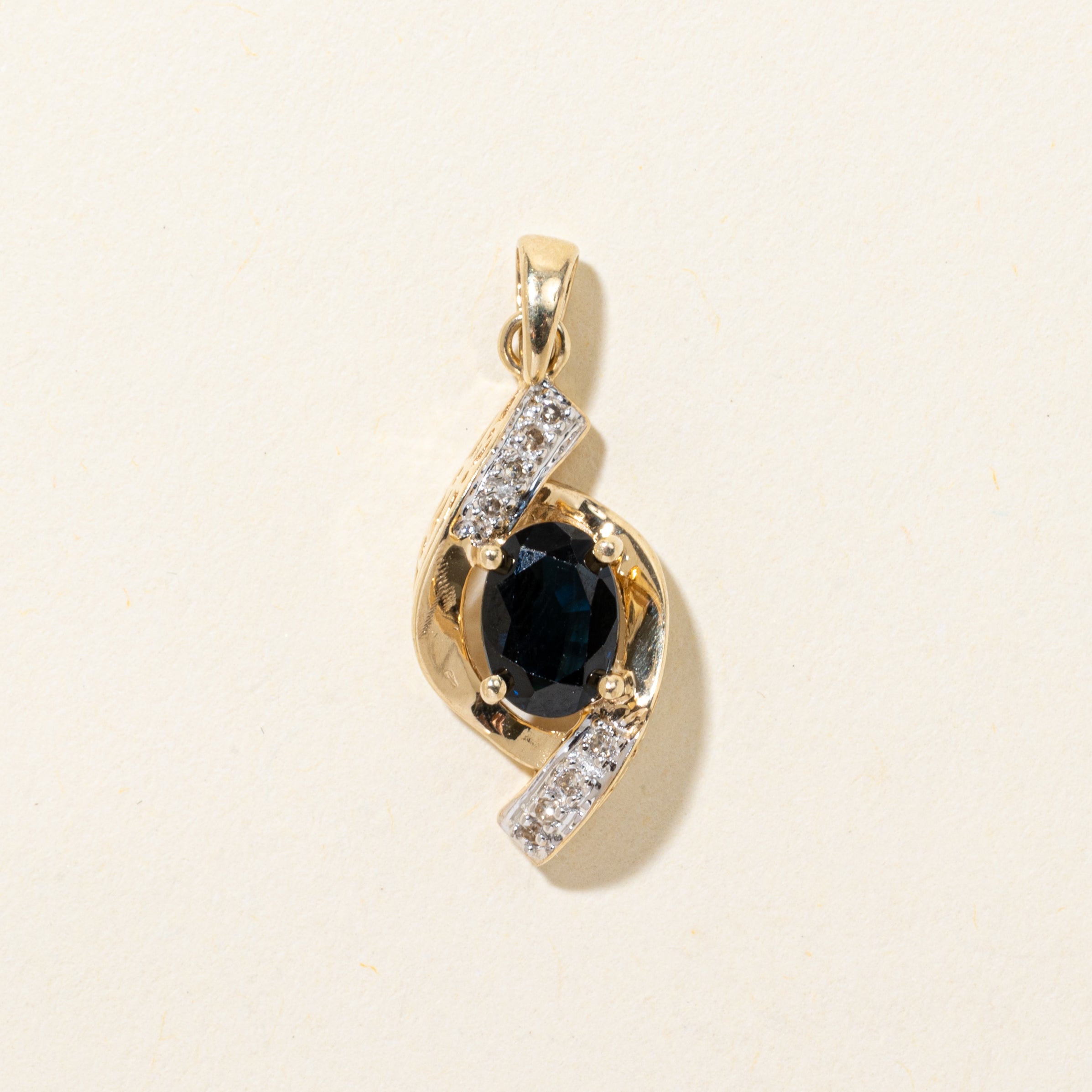 Oval Cut Sapphire & Diamond Pendant | 1.00ct, 0.04ctw