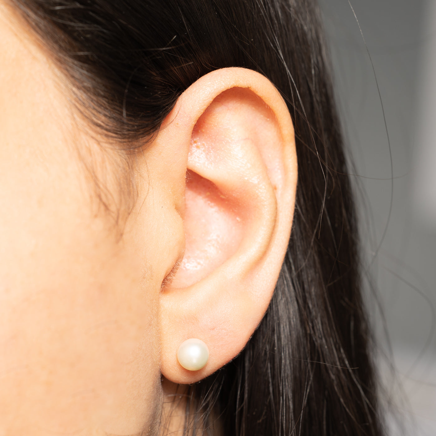 14k Pearl Stud Earrings