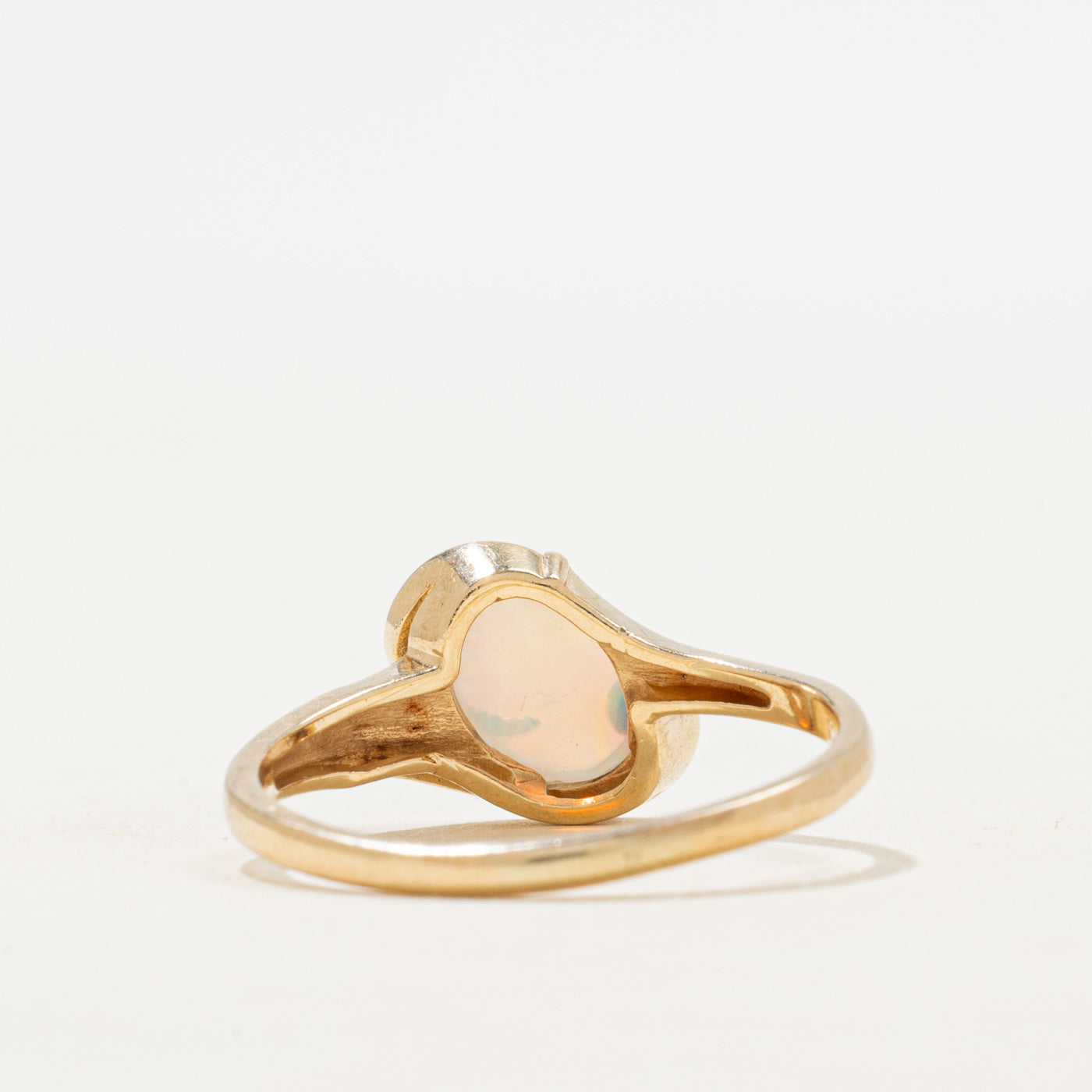 Diagonal Set Opal Ring | 0.68ct | SZ 8.5