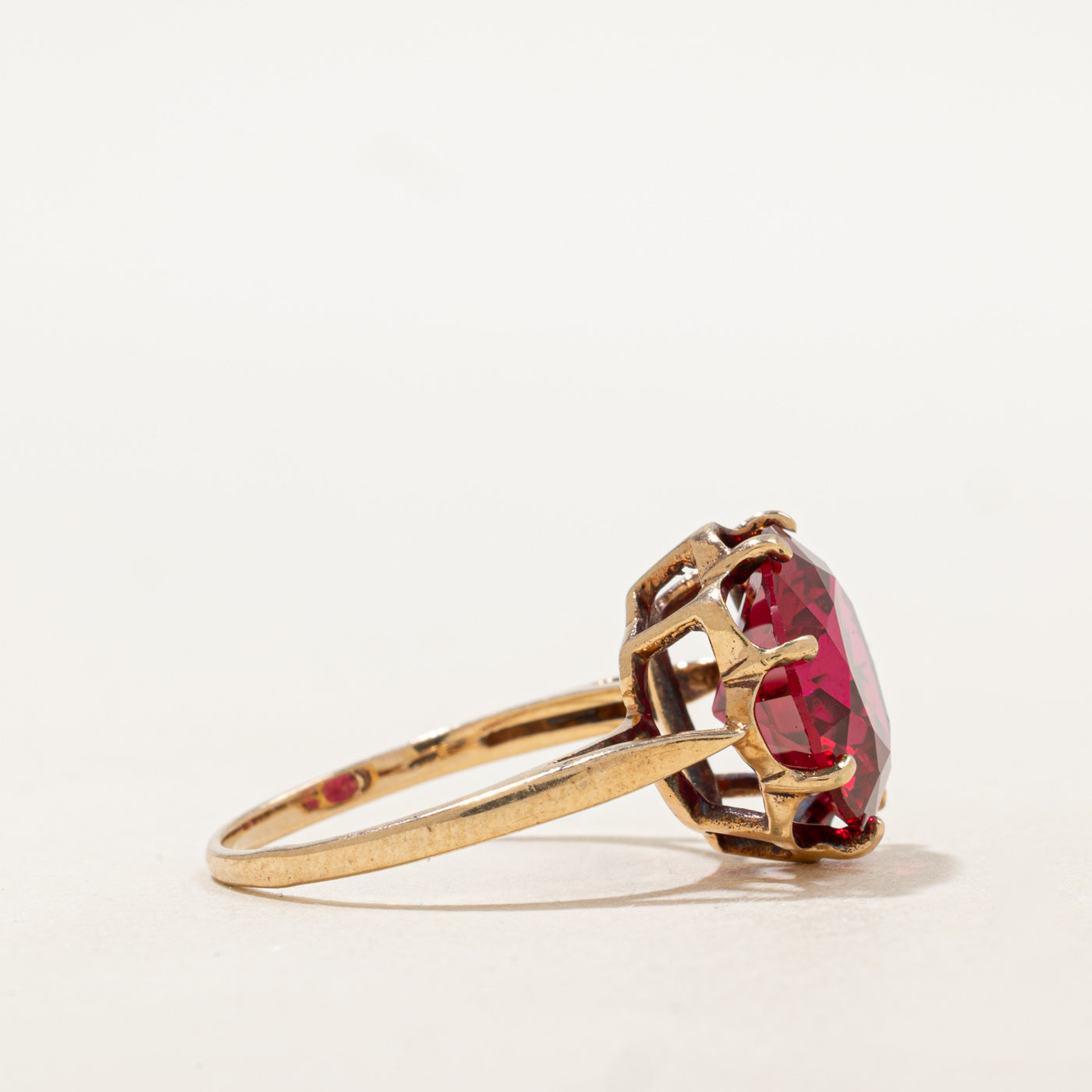 Bague cocktail en rubis synthétique | 5,44 ct | Taille 7,5 |