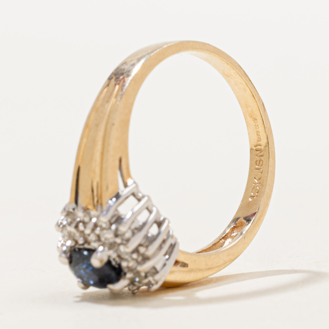 Oval Cut Sapphire & Diamond Cluster Halo Ring | 0.4ct | 0.12ctw | SZ 6.25 |