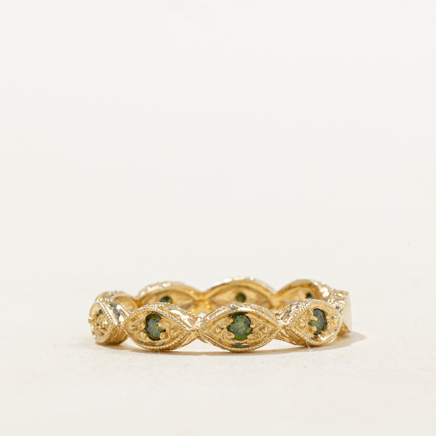 Eternity Green Diamond Scalloped Band | 0.16ctw | 3.45mm | SZ 7.25 |