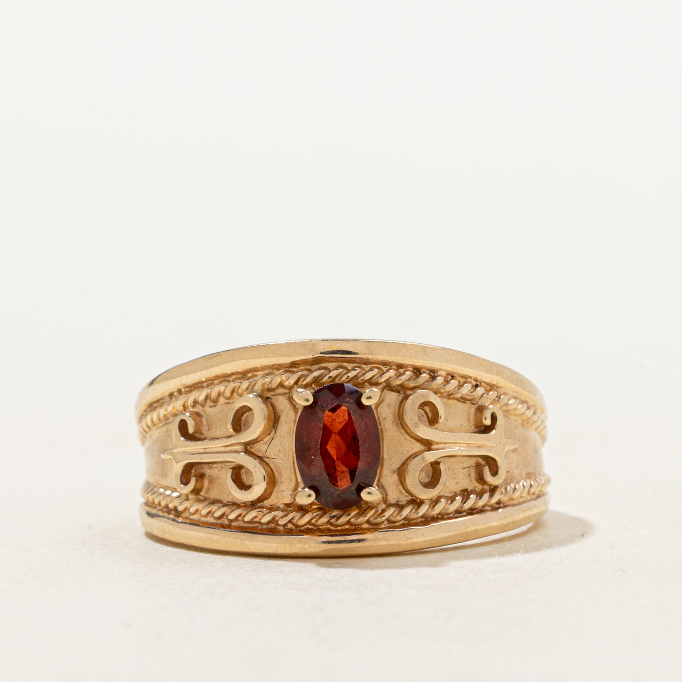 Oval Cut Garnet Scrollwork Band | 0.44ct | SZ 8.0 |