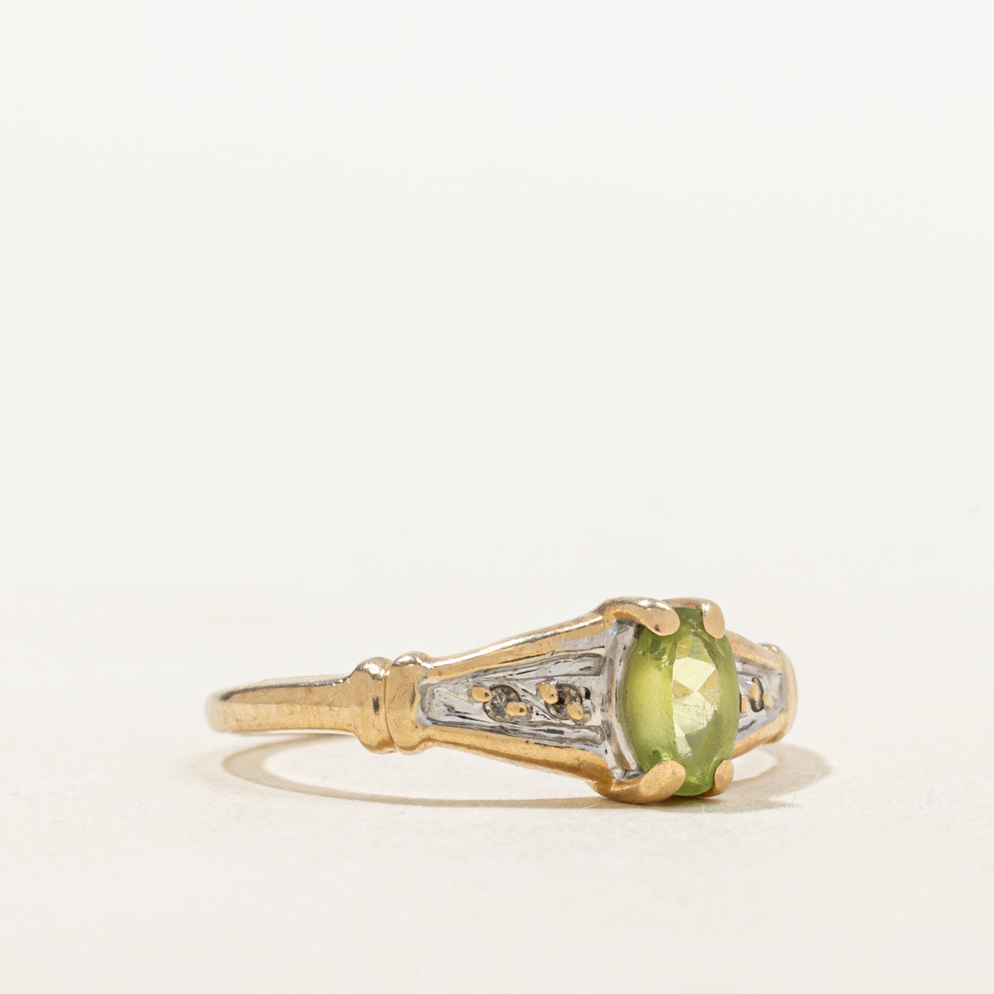 Oval Cut Peridot & Diamond Tapered Ring | 0.41ct, 0.02ctw | SZ 6.5 |