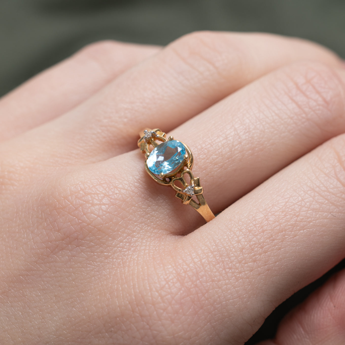 Oval Cut Blue Topaz & Diamond Openwork Ring | 0.9ct, 0.02ctw | SZ 10.0 |