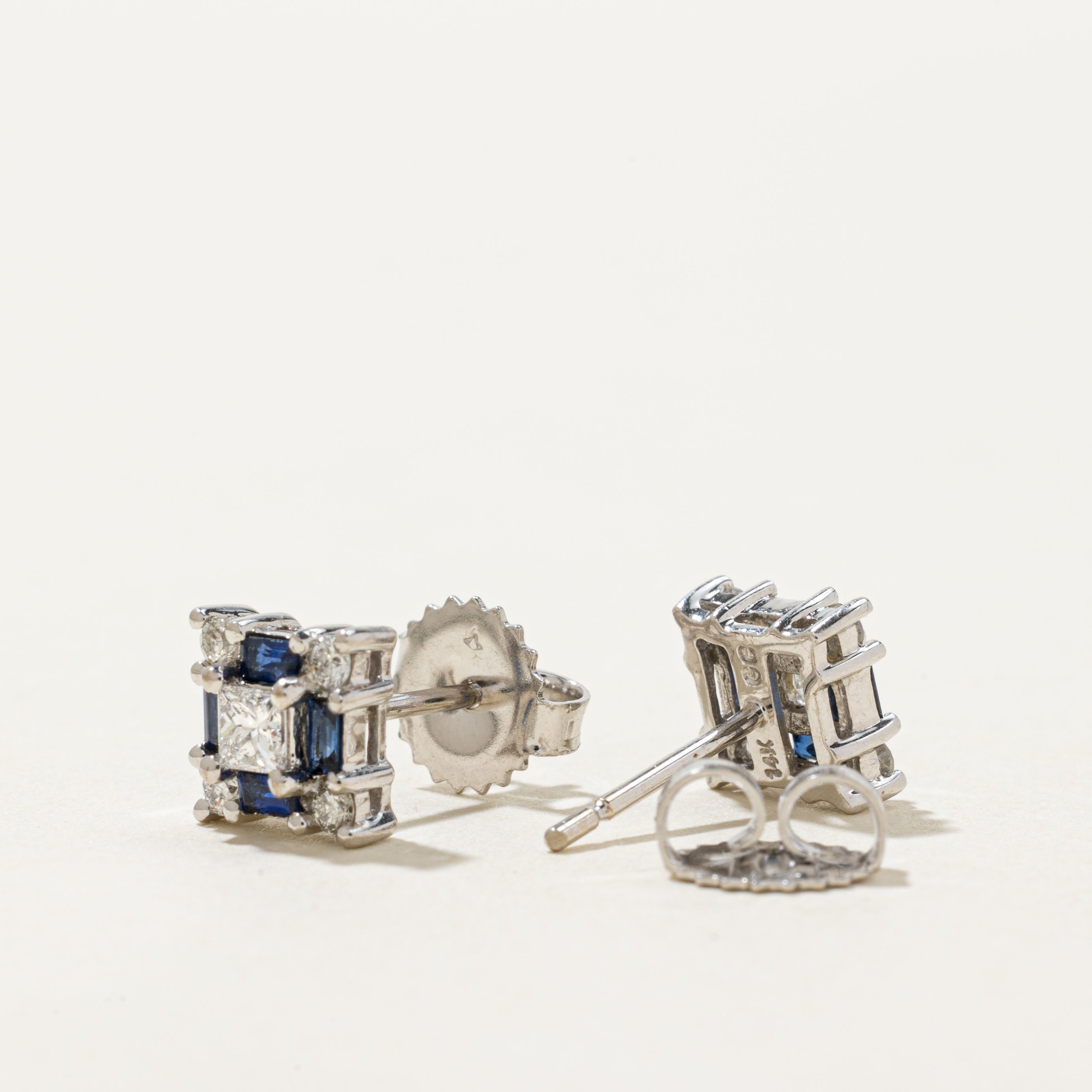 Boucles d'oreilles puces en diamants taille baguette et saphirs à motif damier | 0,50 ct, 0,25 ct