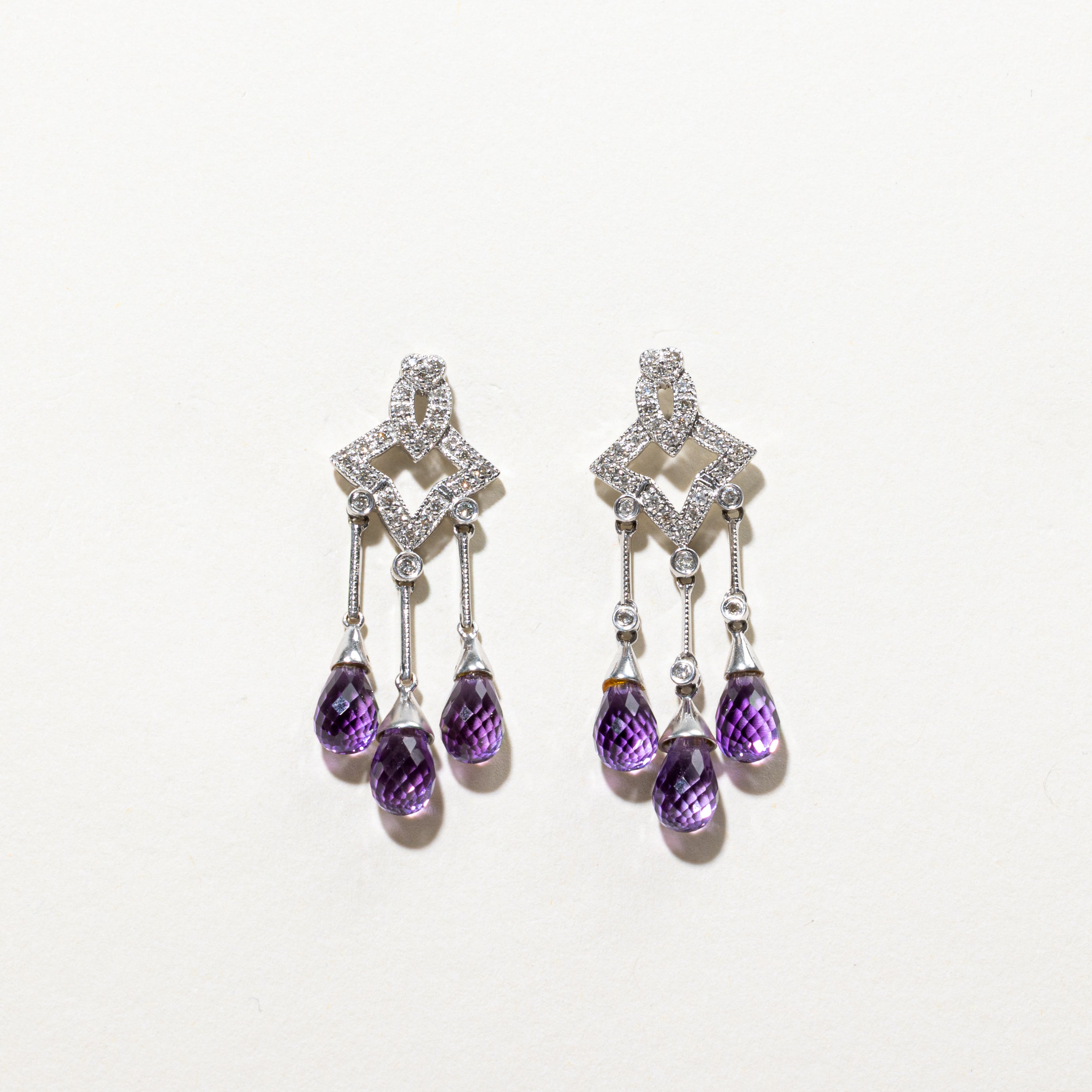 Boucles d'oreilles chandelier en améthyste taille briolette et diamants, serties de perles | 6,00 ct, 0,25 ct
