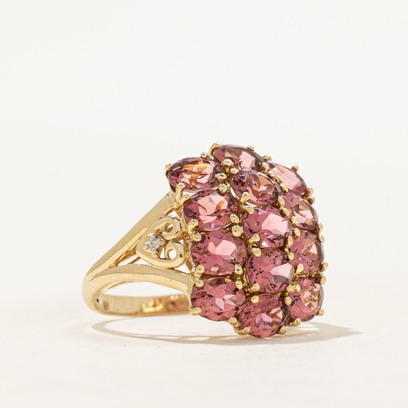 Bague cocktail en tourmaline rose et diamants | 3,90 ct (poids total), 0,01 ct (taille 6)