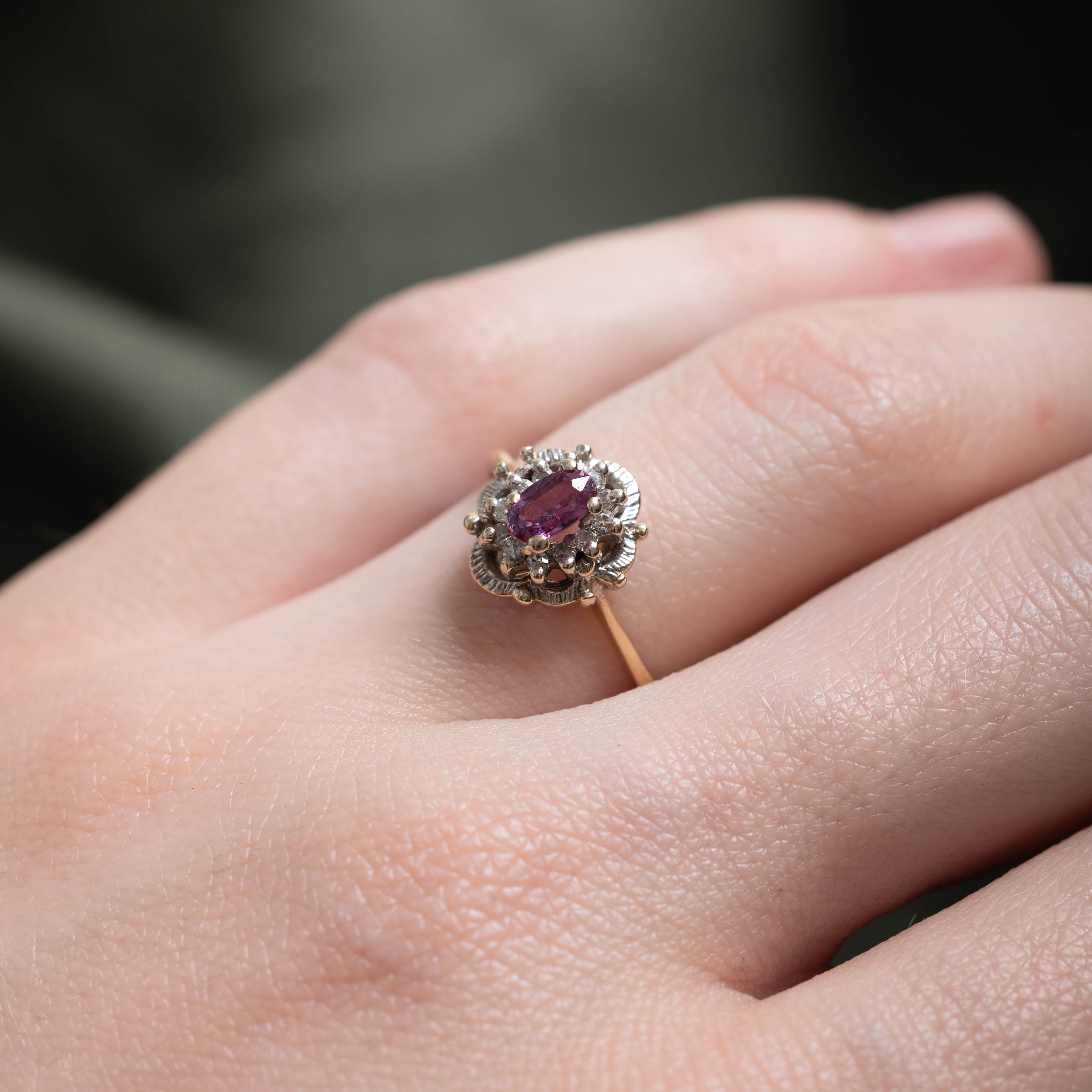 14k Ruby & Diamond Halo Scalloped Ring | 0.30ct, 0.12ctw | SZ 5.5