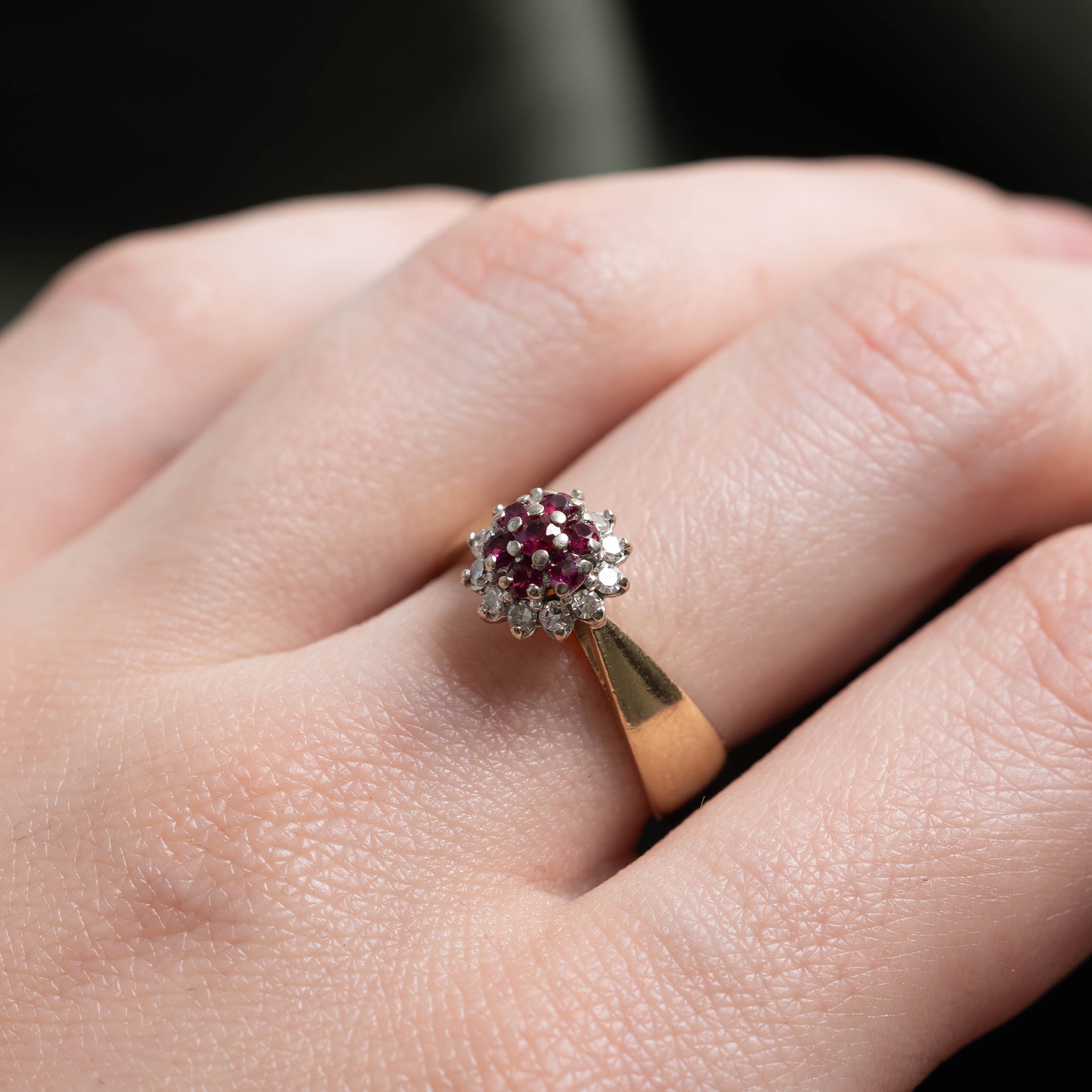 14k Ruby & Diamond Cluster Reverse Tapered Ring | 0.25ctw, 0.18ctw | SZ 6