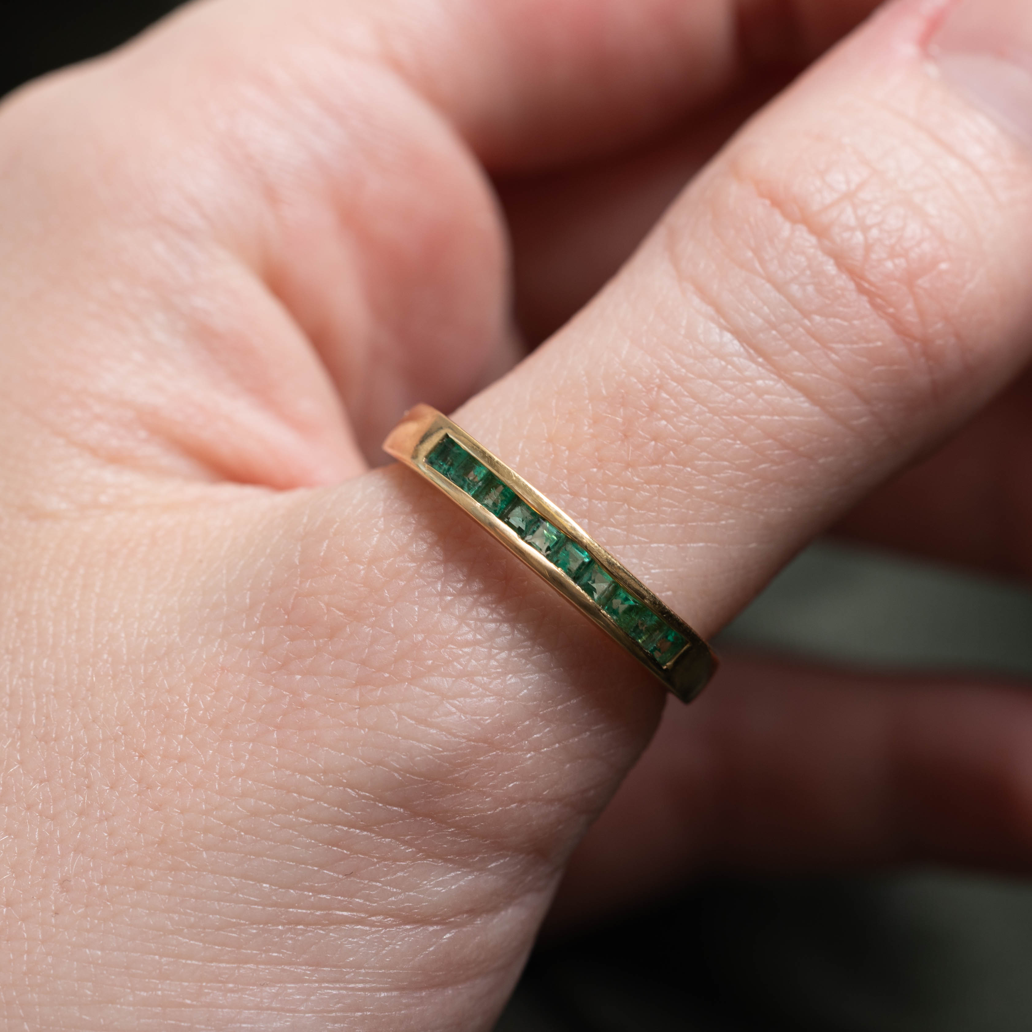 18k Semi Eternity Emerald Ring | 0.40ctw | 3.00mm | SZ 9
