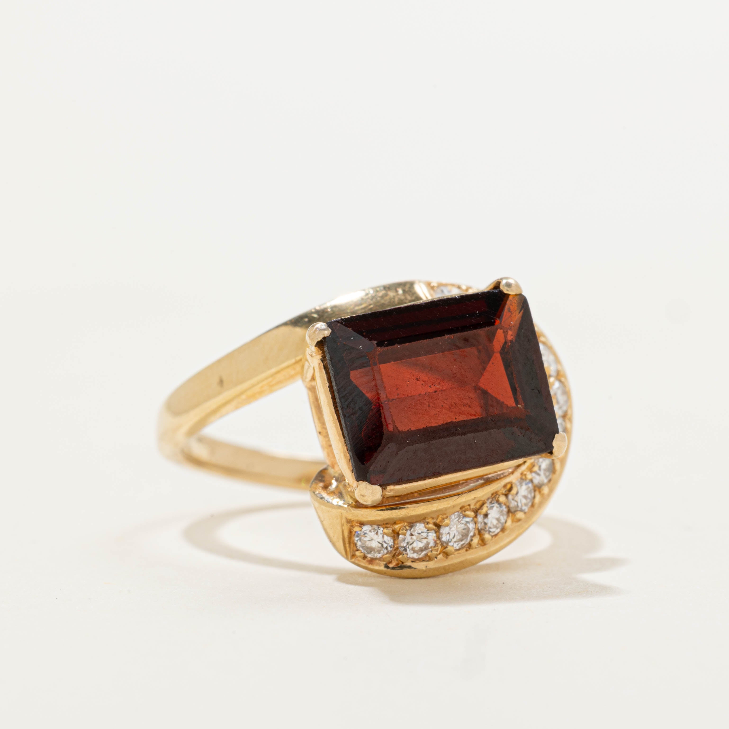 14k East West Garnet & Diamond Waterfall Ring | 4.40ct, 0.24ctw | SZ 6