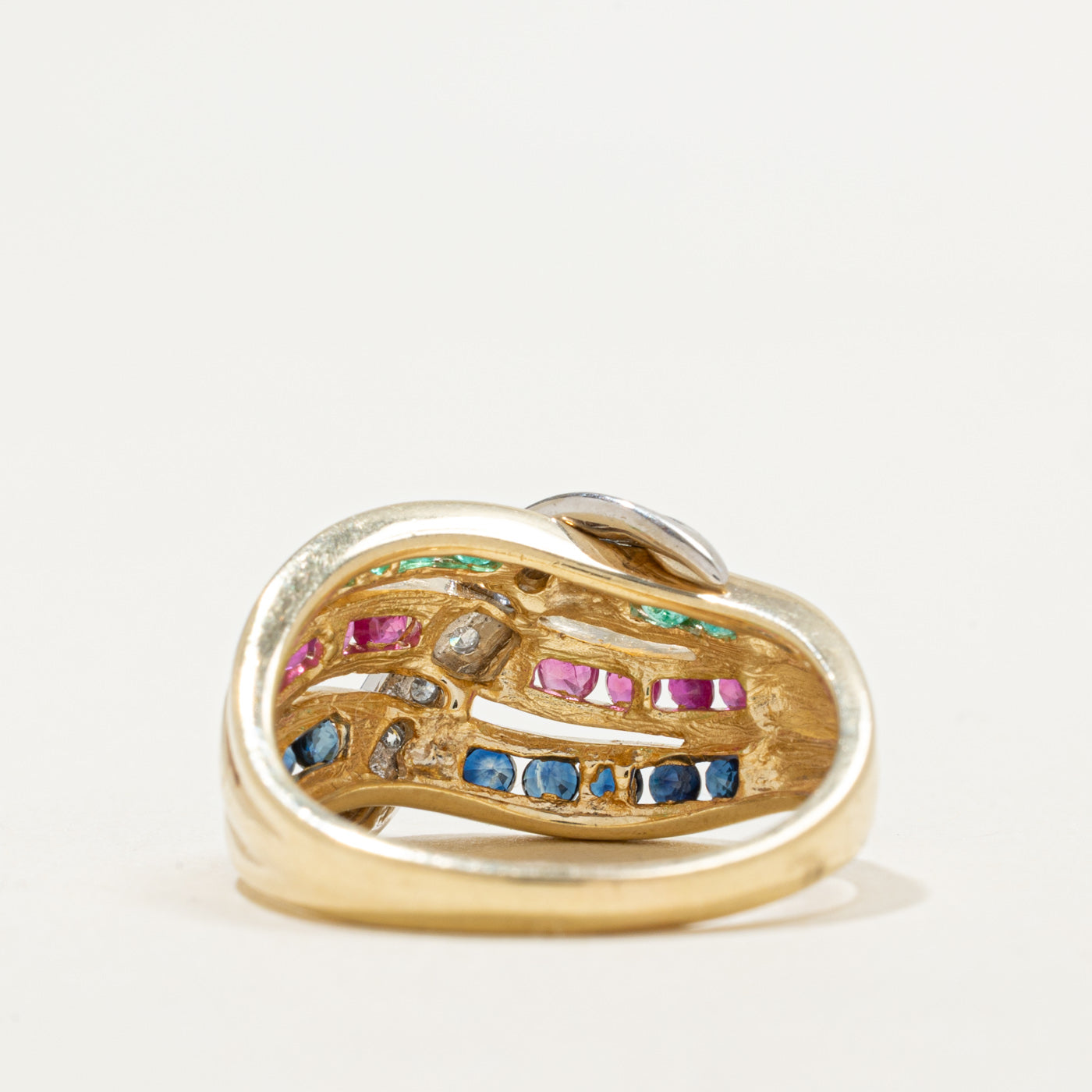 Bague croisée ondulée en or 10 carats, ornée de plusieurs pierres précieuses rondes (0,77 ct au total, 0,07 ct au total) | Taille 8,25