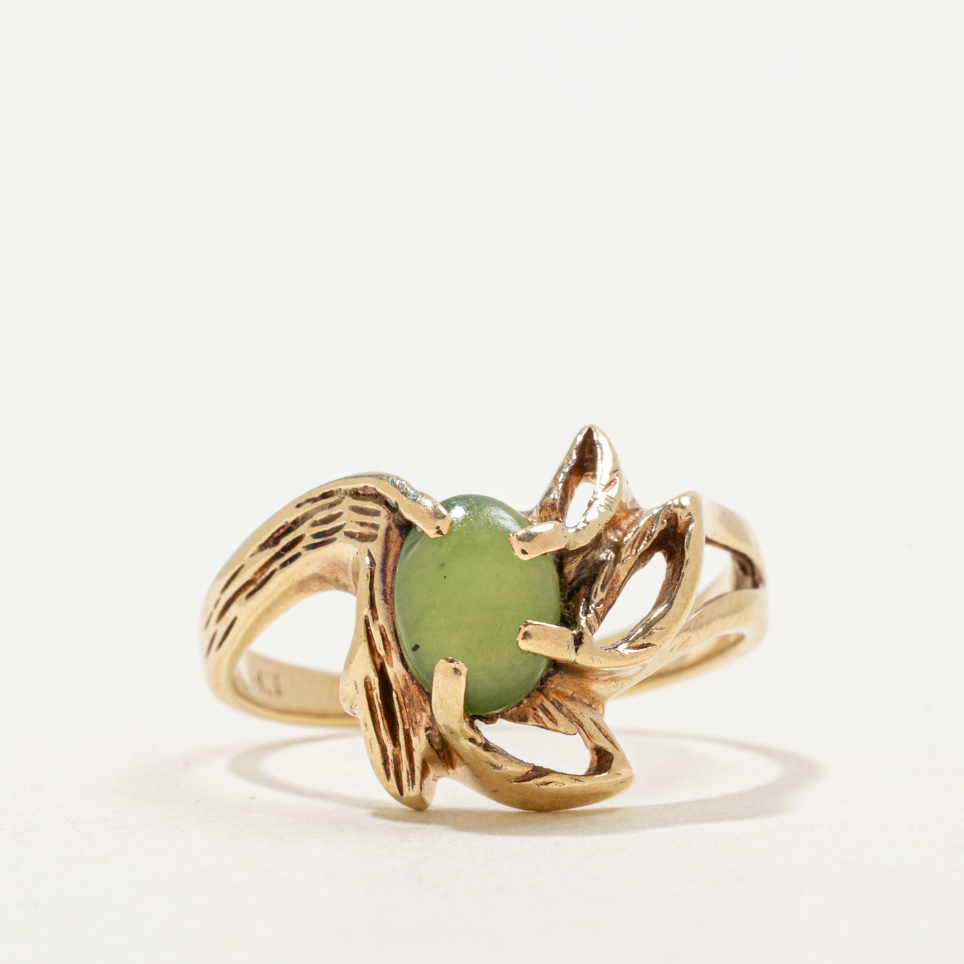 10K Cabochon Nephrite Jade Abstract Ring | 1.00ct | SZ 8.25