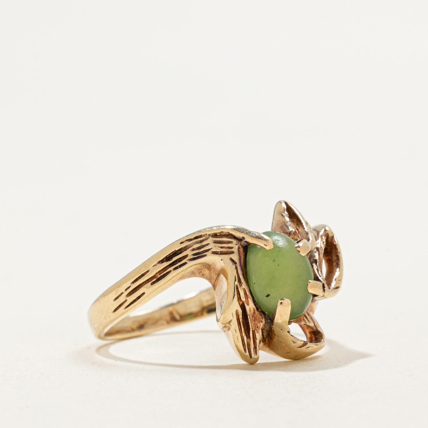 10K Cabochon Nephrite Jade Abstract Ring | 1.00ct | SZ 8.25