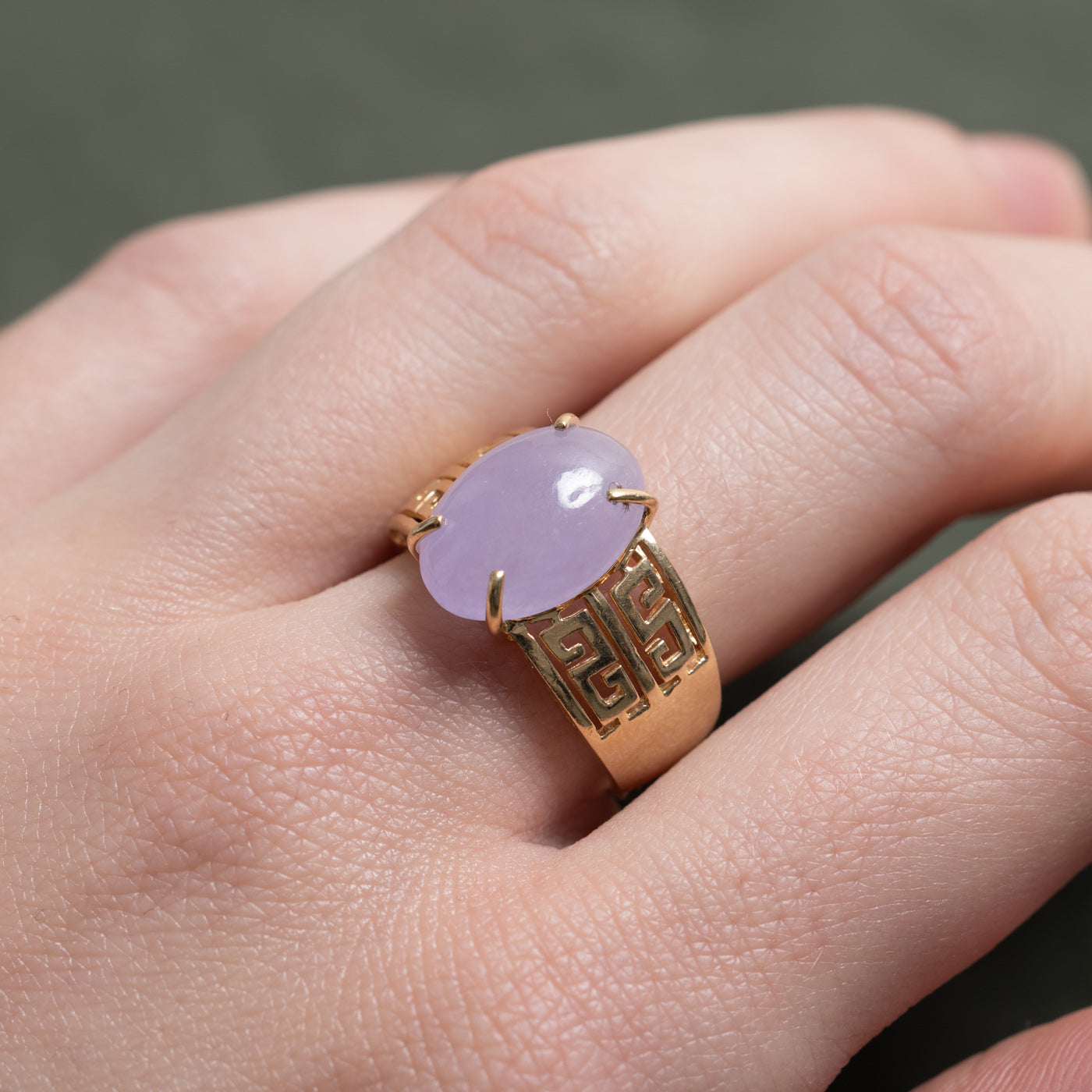 14K Cabochon Lavender Jade Openwork Ring | 5.00ct | SZ 7.0