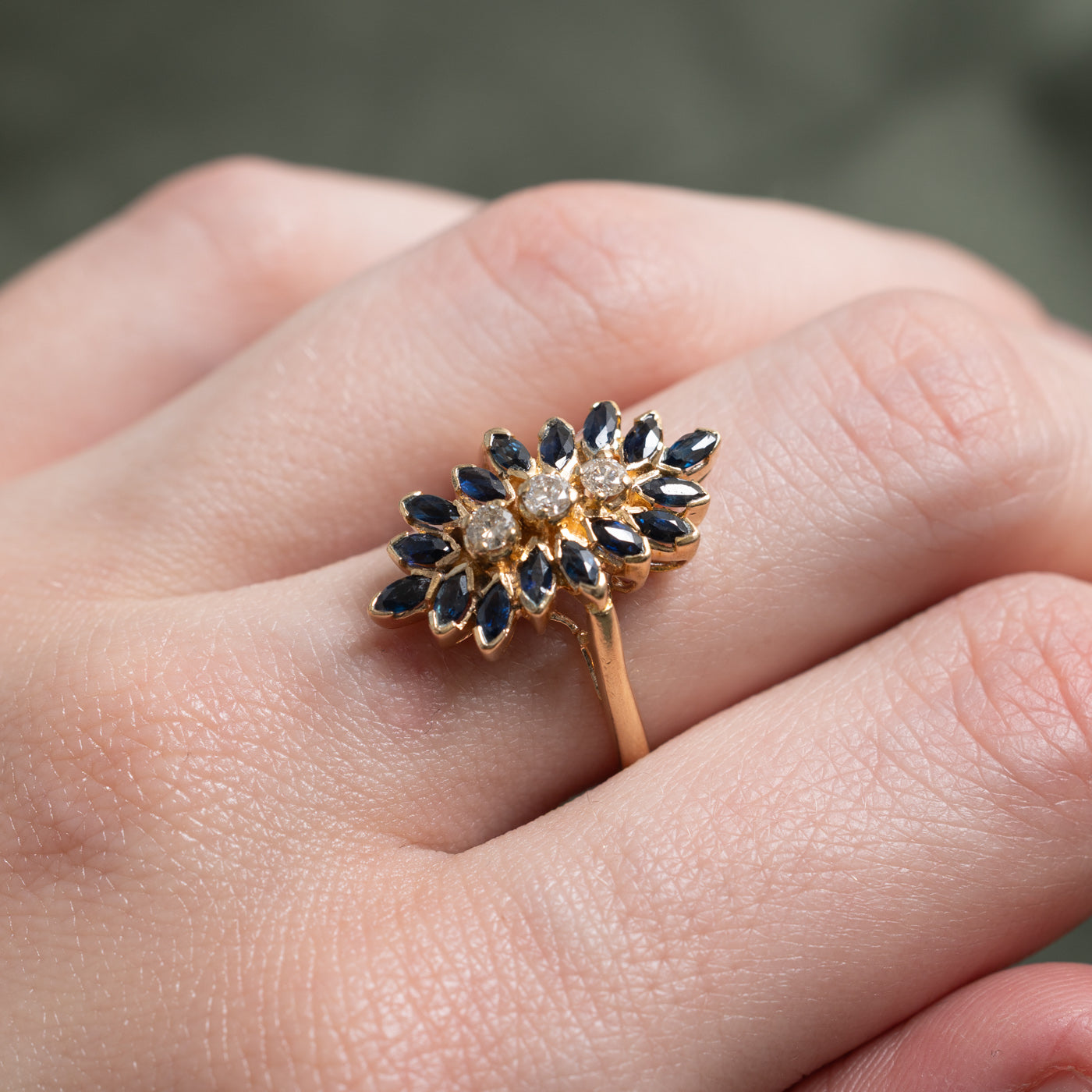 Sapphire & Diamond Floral Cluster Cocktail Ring | 0.19ctw | SZ 5.75 |