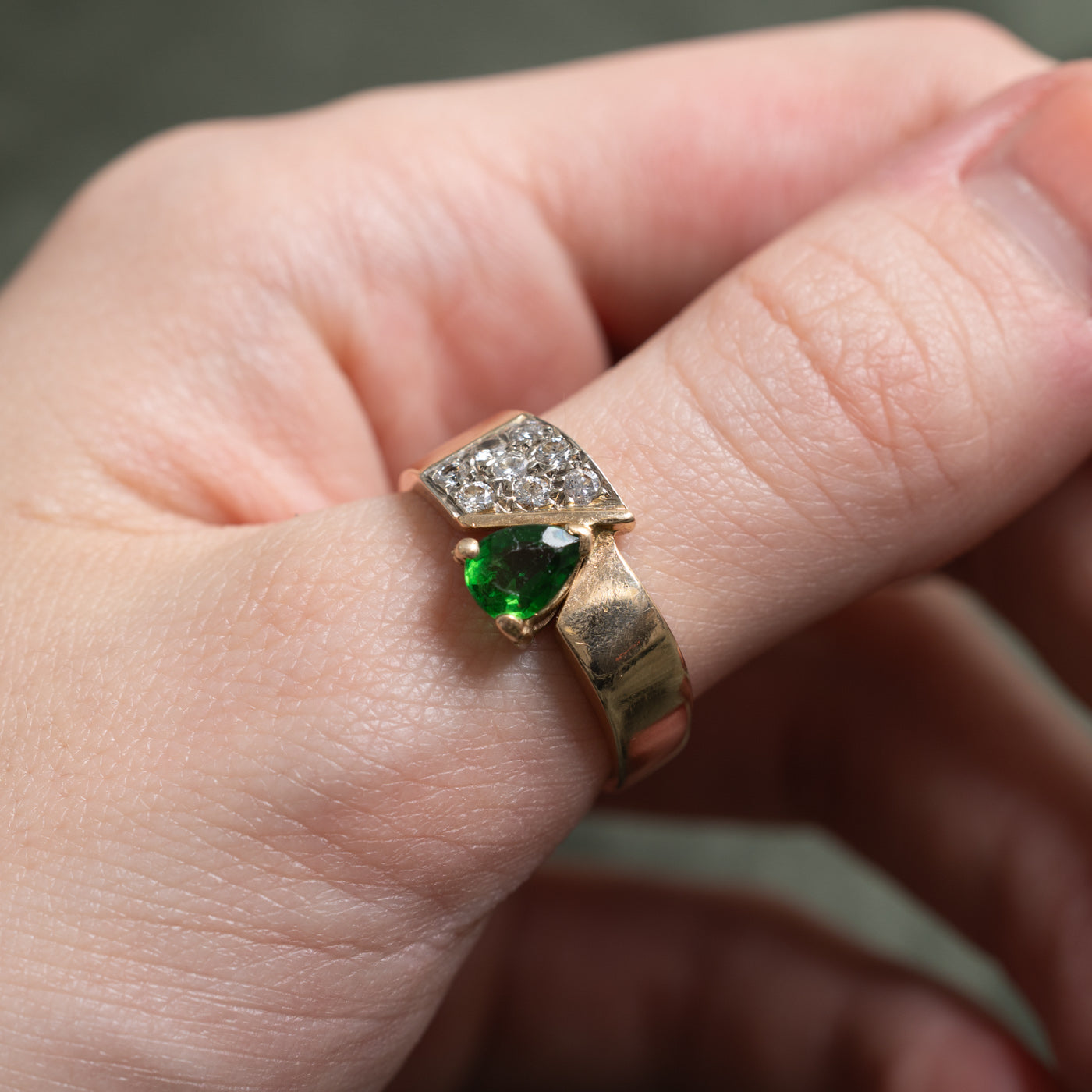 Pear Cut Emerald & Diamond Geometric Ring | 0.46ct, 0.24ctw | SZ 9.0 |