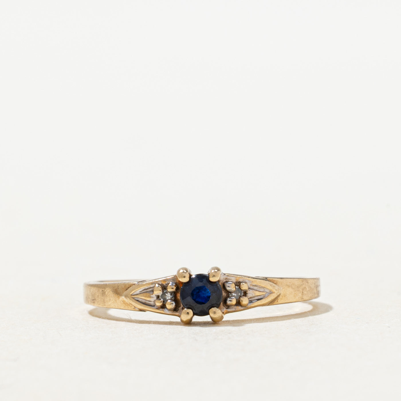 Oval Cut Sapphire & Diamond Ring | SZ 3.0 |