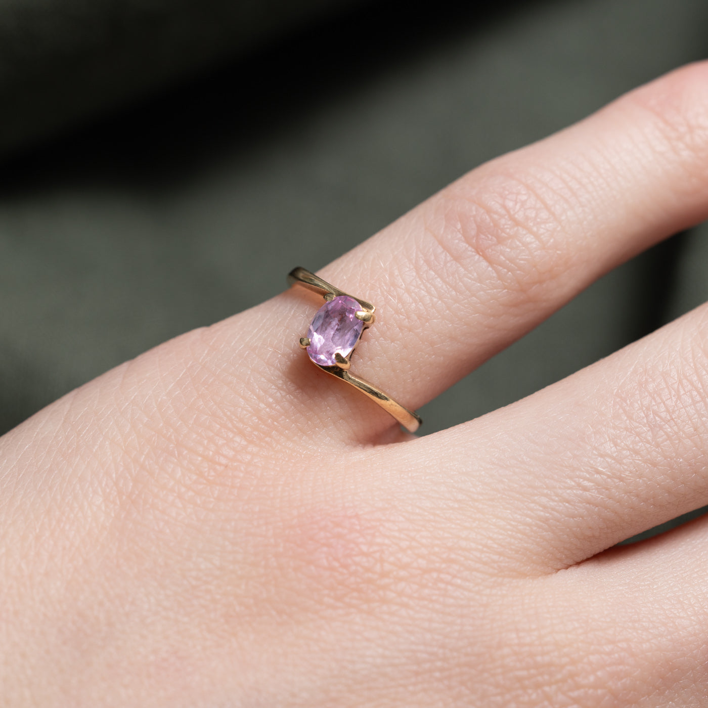 Synthetic Sapphire Bypass Ring | SZ 4.0 |