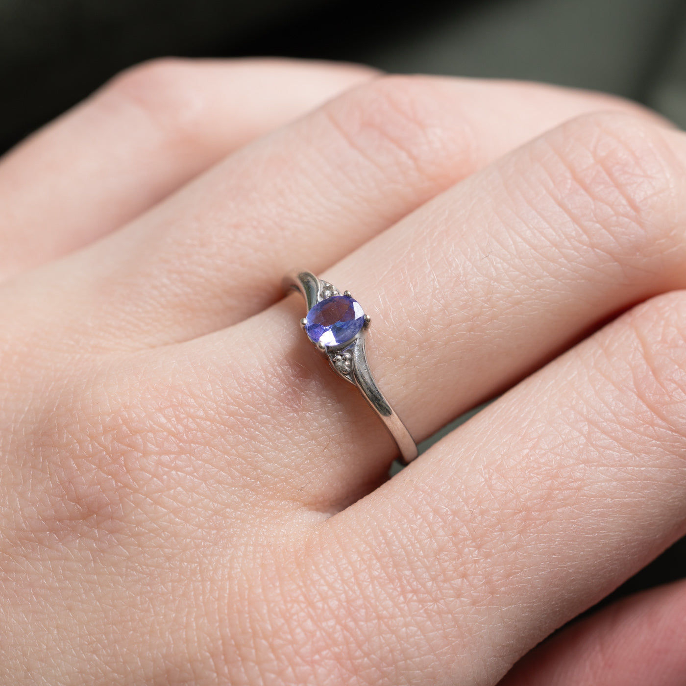 Oval Cut Tanzanite & Diamond Bypass Ring | 0.22ct, 0.01ctw | SZ 6.0 |
