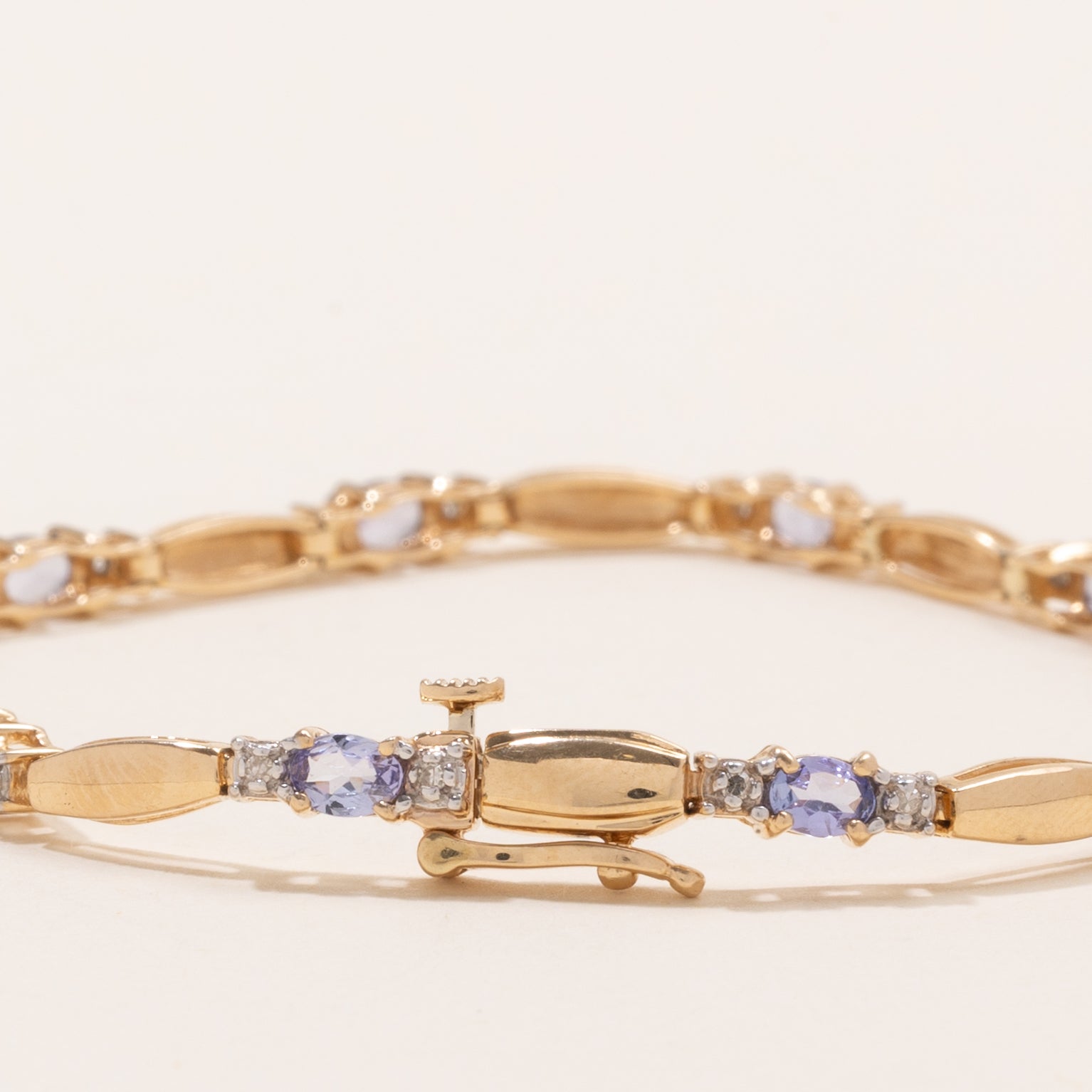 Tanzanite & Diamond Gemstone Bracelet | 1.25ctw, 0.1ctw | 6.75" |