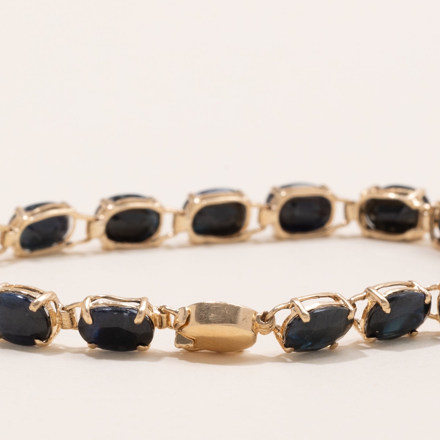 Oval Cut Sapphire Gemstone Bracelet | 15.0ctw | 7.25" |
