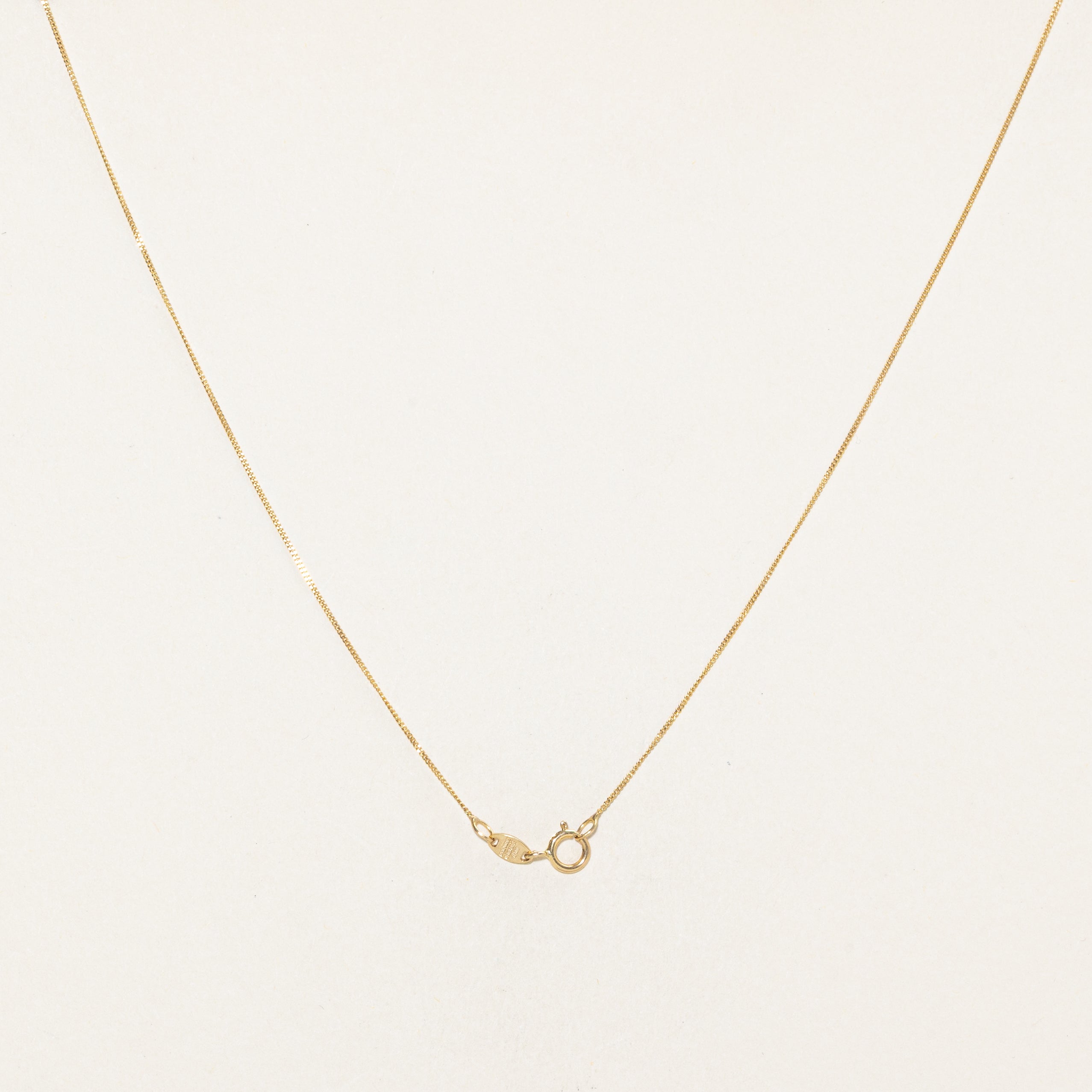 Collier pendentif pétale en saphir et diamant | 0,22 ct, 0,05 ct au total | 45,7 cm |