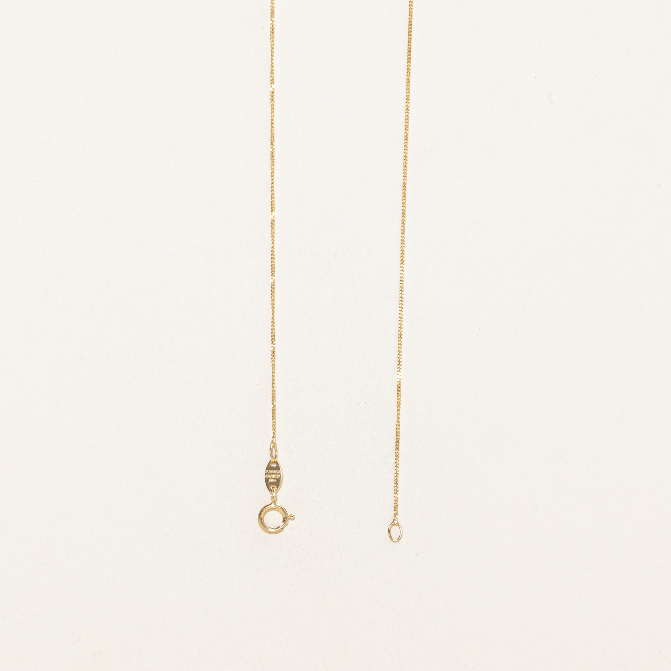 Collier pendentif pétale en saphir et diamant | 0,22 ct, 0,05 ct au total | 45,7 cm |