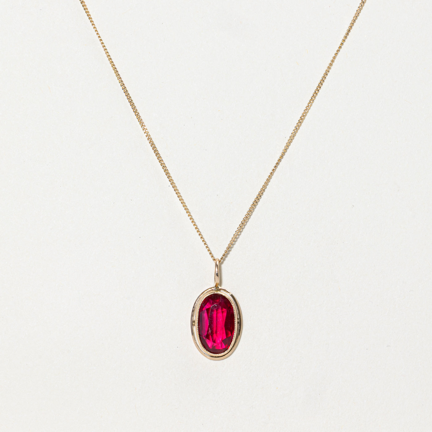 Collier pendentif rubis synthétique serti clos | 2,63 ct | 53 cm