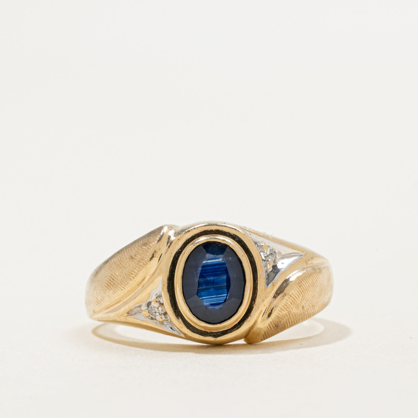 10K Bezel Set Sapphire & Diamond Grooved Ring | 1.02ct, 0.02ctw | SZ 8.25