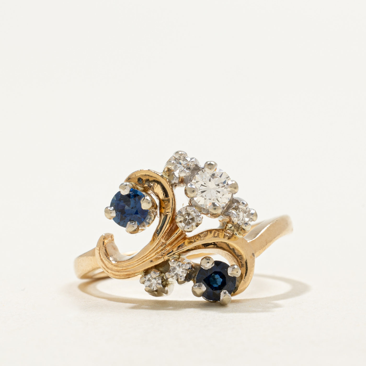 Bague en or 14 carats sertie de saphirs et de diamants (0,30 ct, 0,21 ct) | Taille 5,25