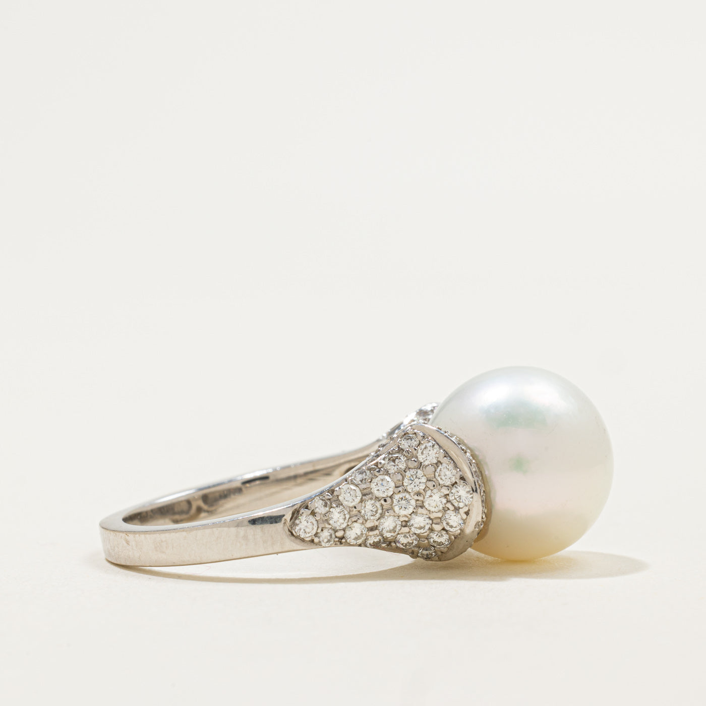 Bague en or 18 carats ornée de perles et de diamants | 1,02 ct au total | Taille 8,25