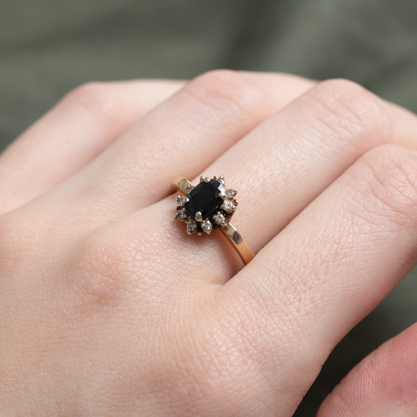 Oval Cut Sapphire & Diamond Petal Ring | SZ 7.75