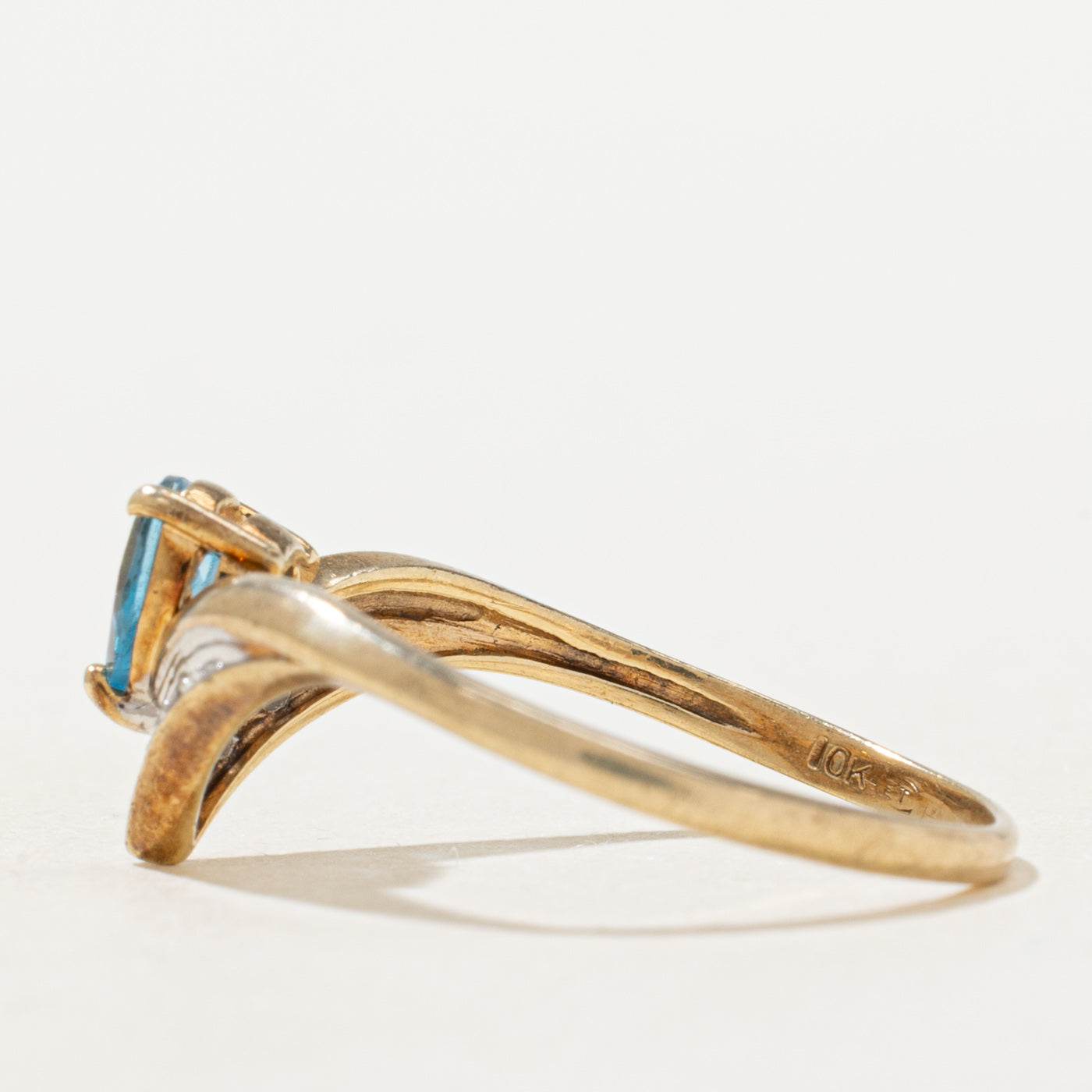 Pear Cut Blue Topaz & Diamond Chevron Ring | SZ 8.5