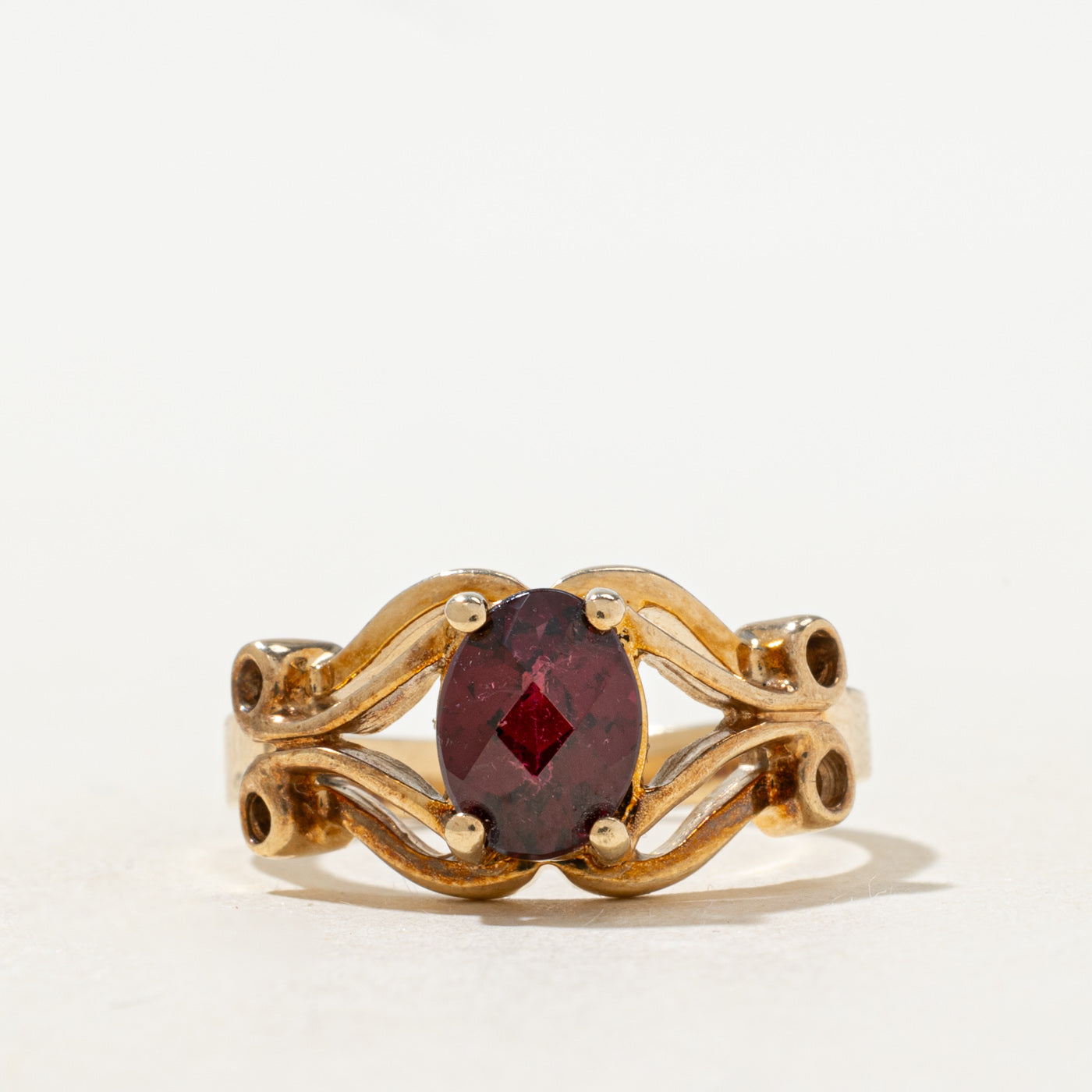 Solitaire Garnet Scrollwork Ring | 1.60ct | SZ 6.75
