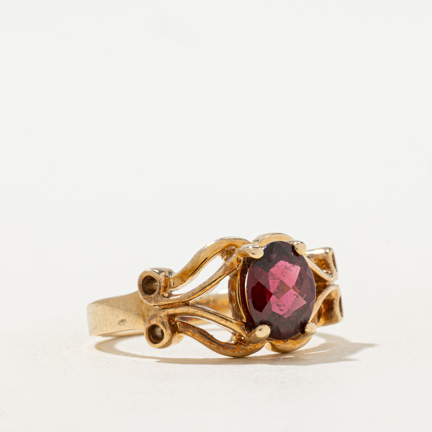 Solitaire Garnet Scrollwork Ring | 1.60ct | SZ 6.75
