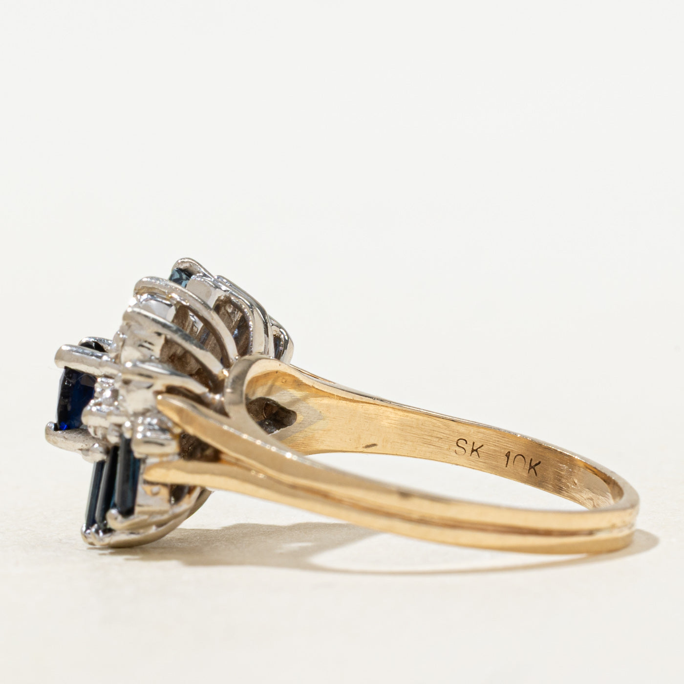 Bague cocktail sertie de saphirs et de diamants | 0,50 ct, 0,10 ct | Taille 7,5