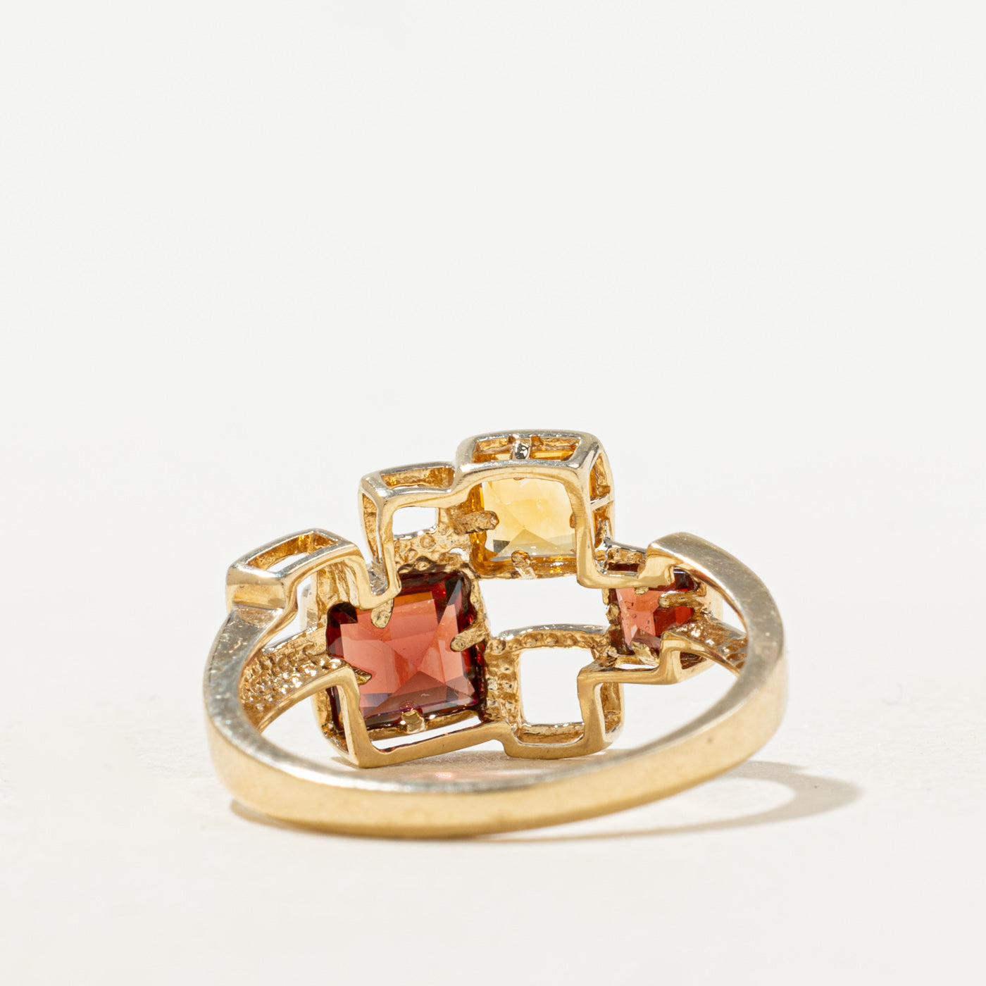 Bague géométrique en grenat et citrine taille carrée | 0,89 ct | Taille 6,75