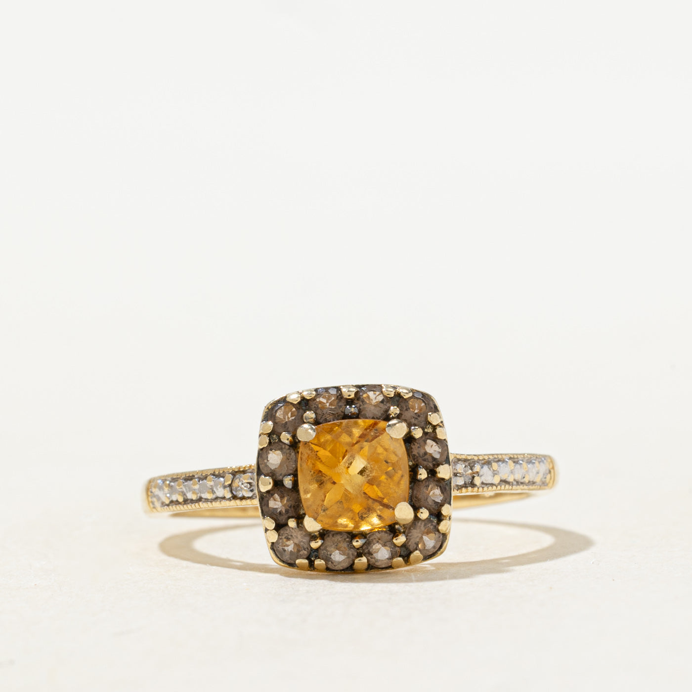Bague halo en citrine et diamants | 0,62 ct, 0,01 ct | Taille 7,25