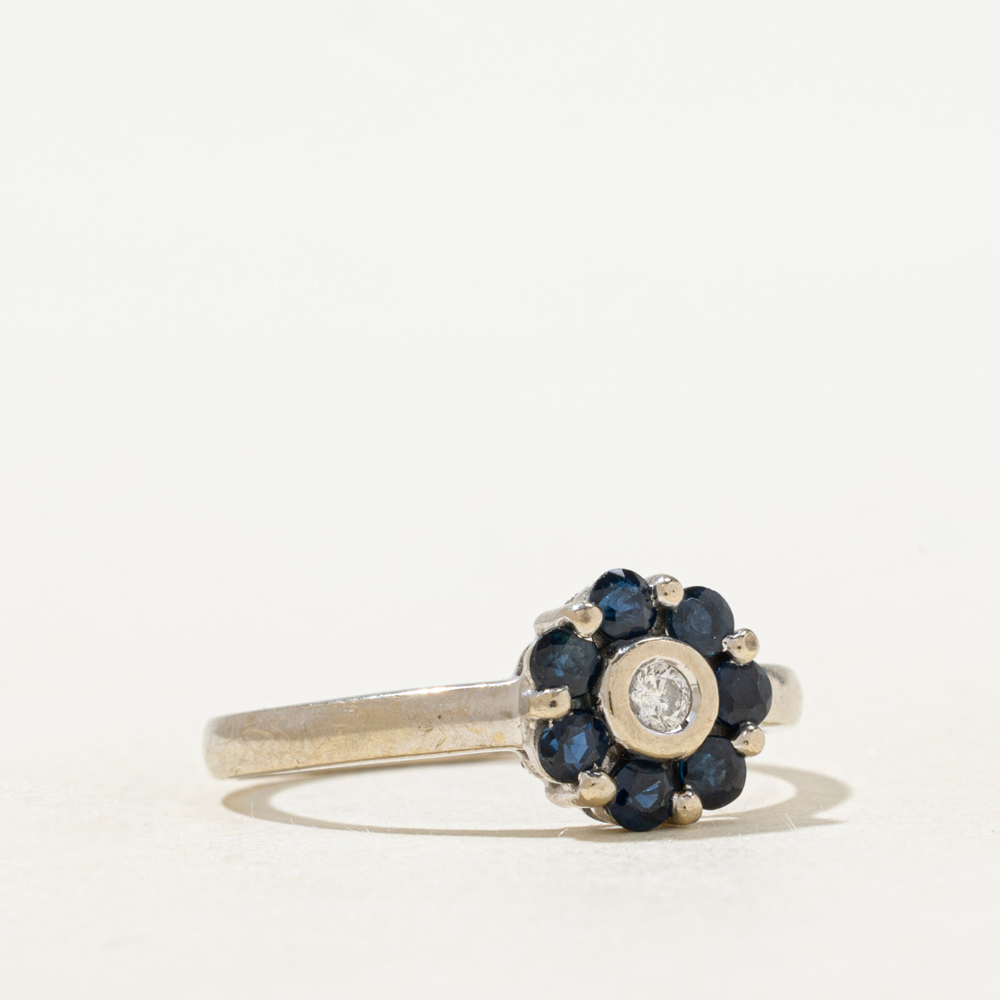 Bague marguerite en saphir et diamants | Taille 7,25