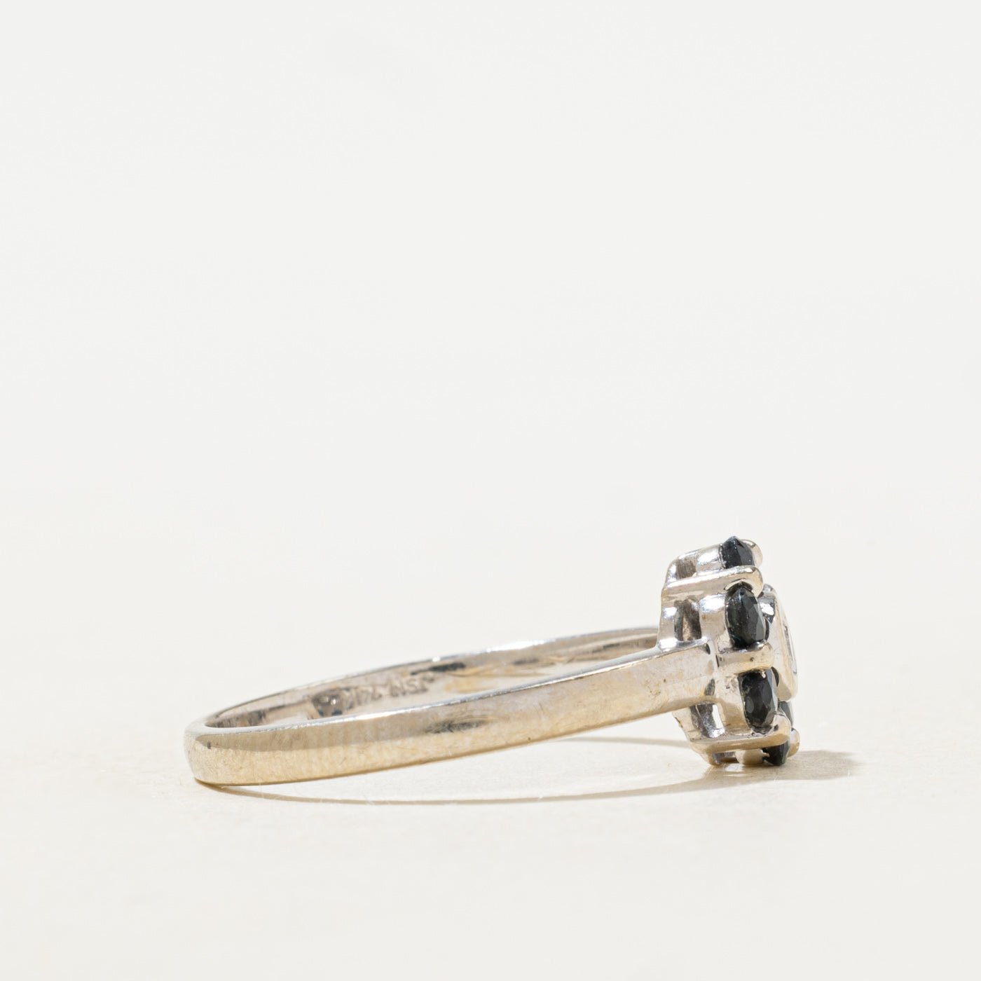 Bague marguerite en saphir et diamants | Taille 7,25