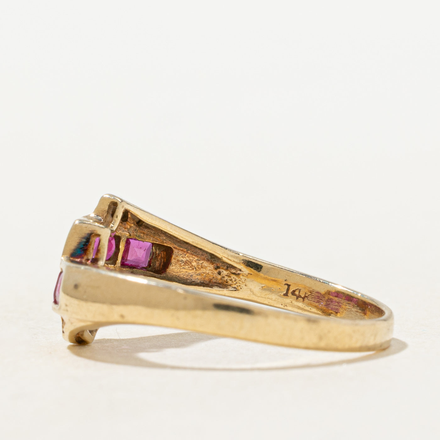 Bague sertie de rubis et de diamants | Taille 6,25